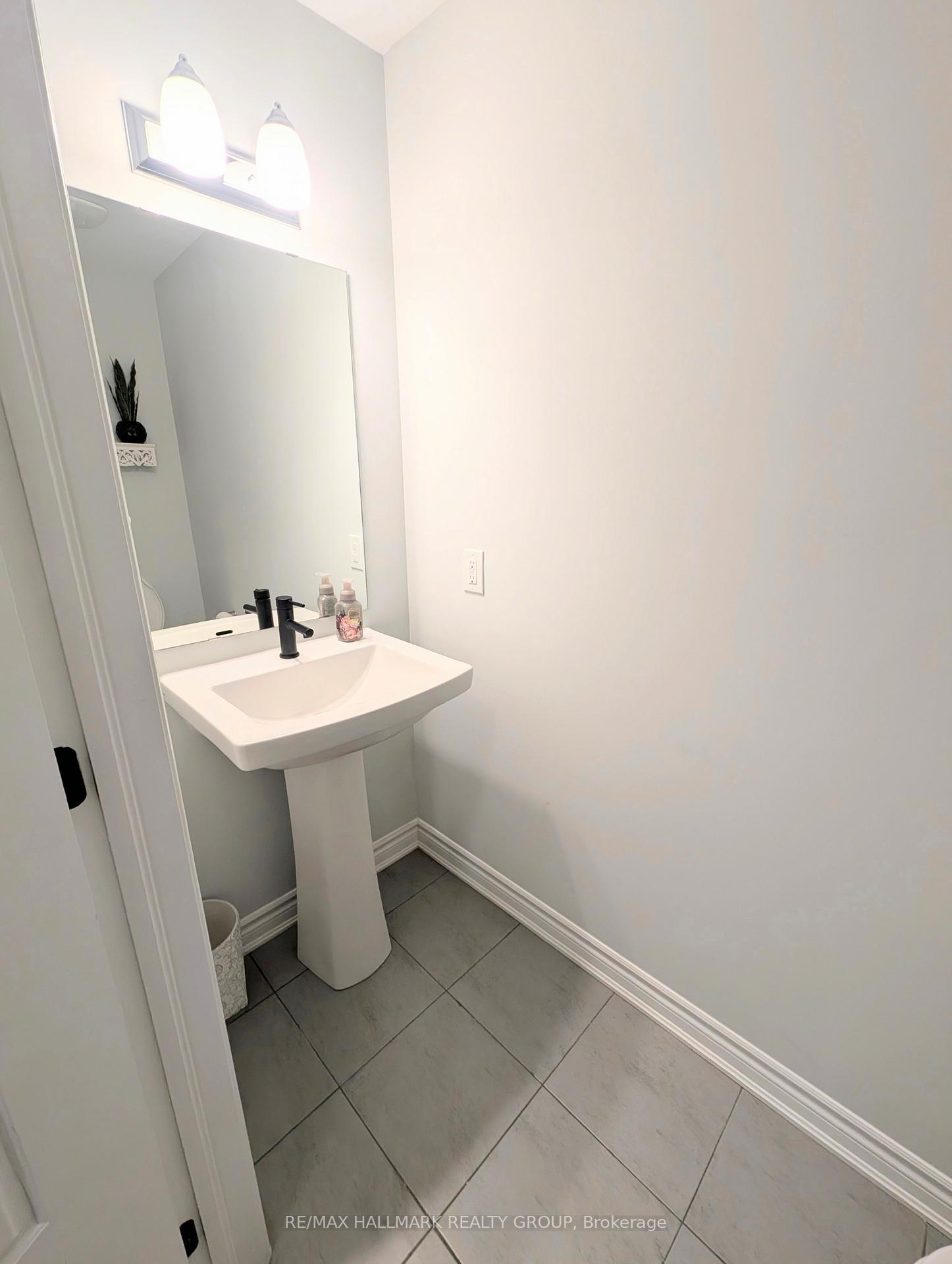 Photo 7 of 245 Atima Circle, Ottawa, Barrhaven - Half Moon Bay — HOMEH