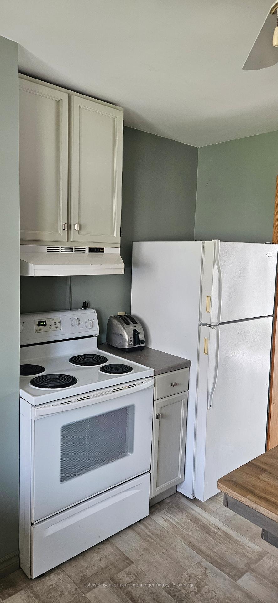 Photo 8 of 239 Countess Street N, West Grey — HOMEH