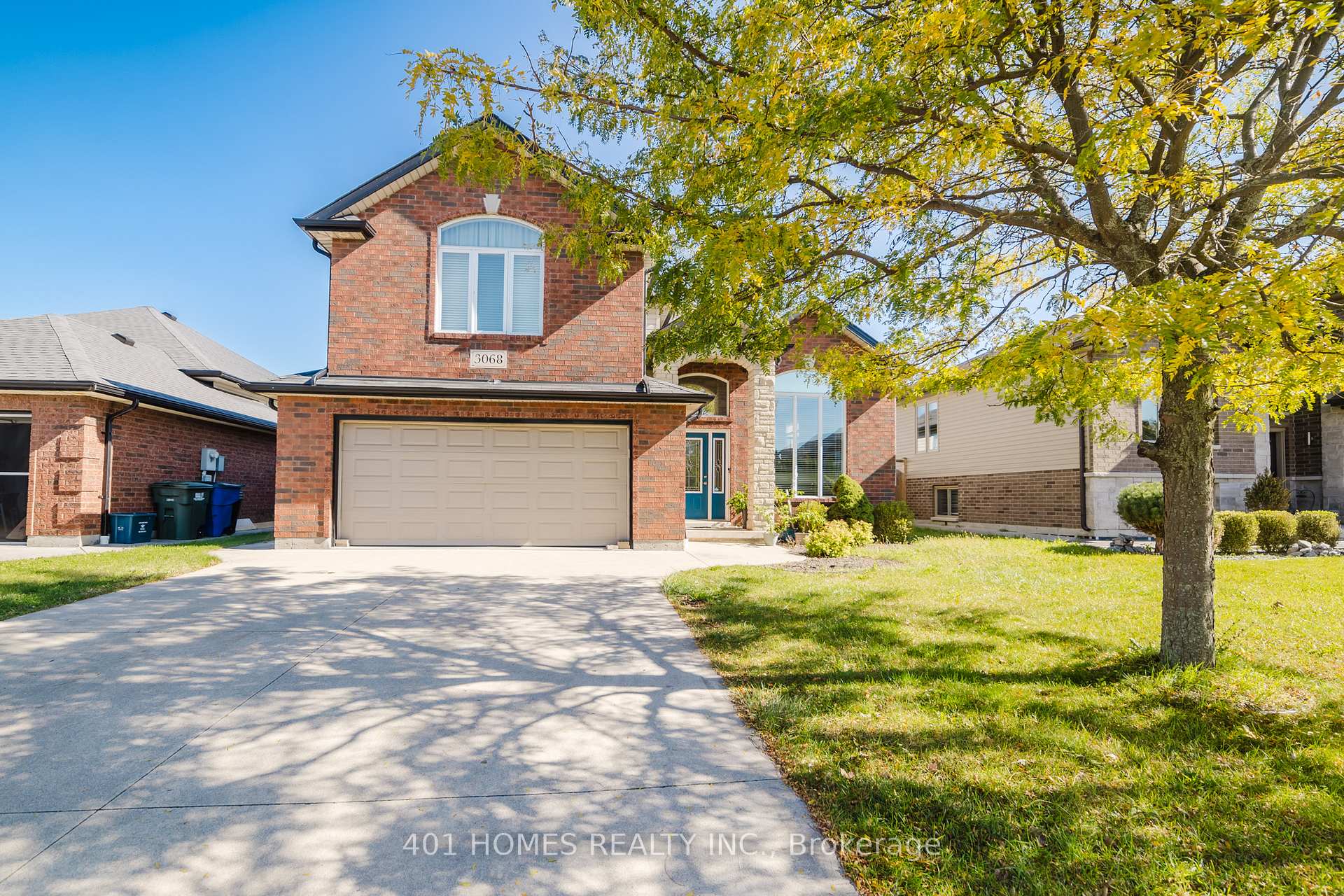Photo 1 of 3068 Troup Crescent E, Windsor — HOMEH