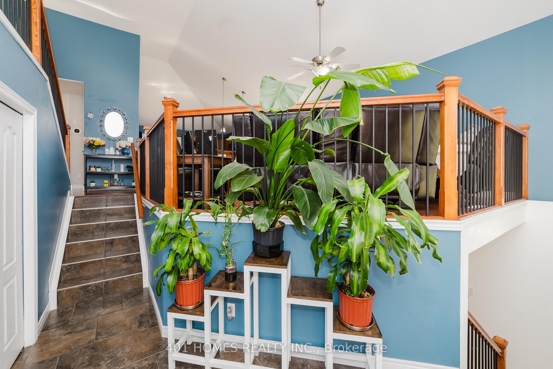 Photo 6 of 3068 Troup Crescent E, Windsor — HOMEH