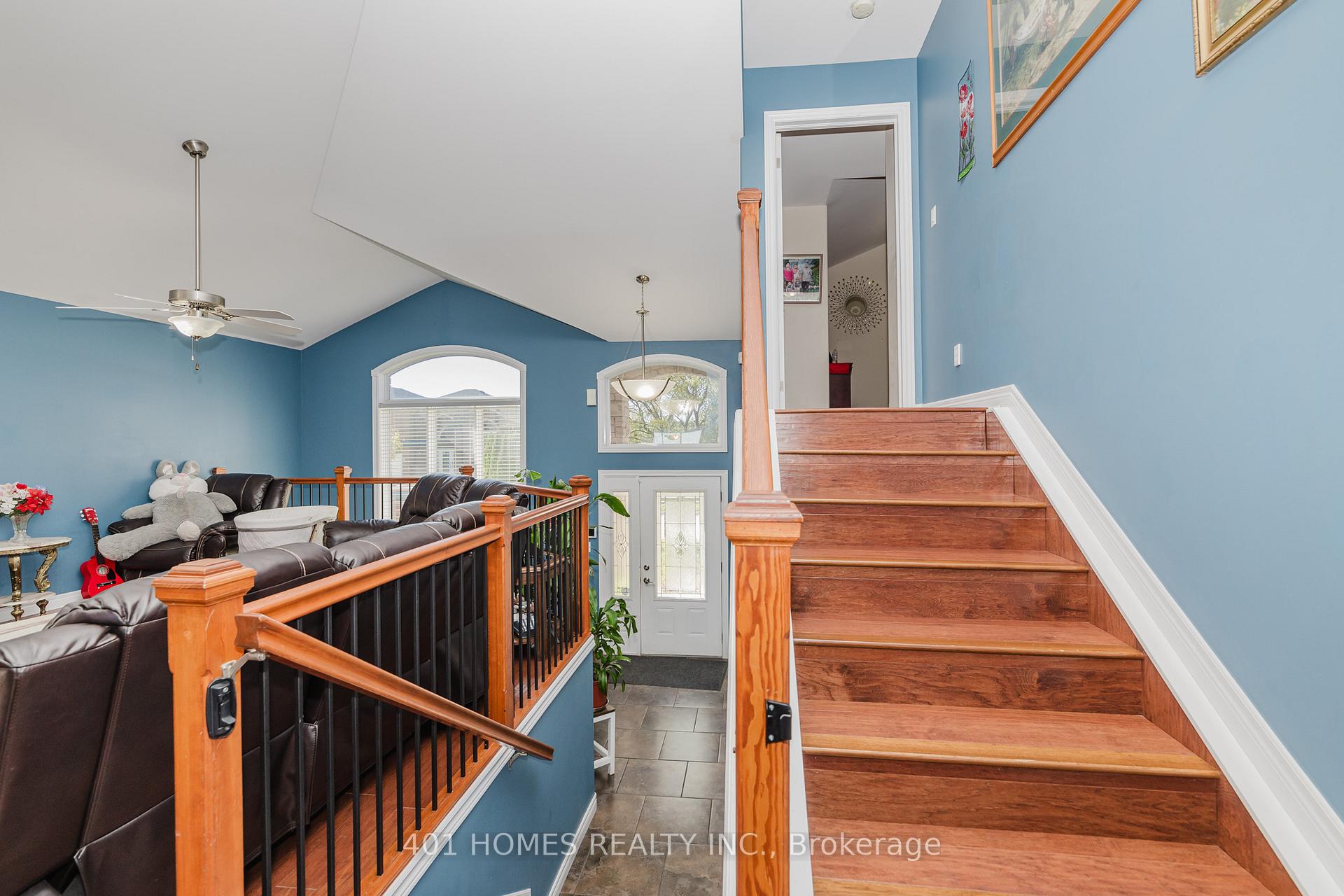 Photo 19 of 3068 Troup Crescent E, Windsor — HOMEH