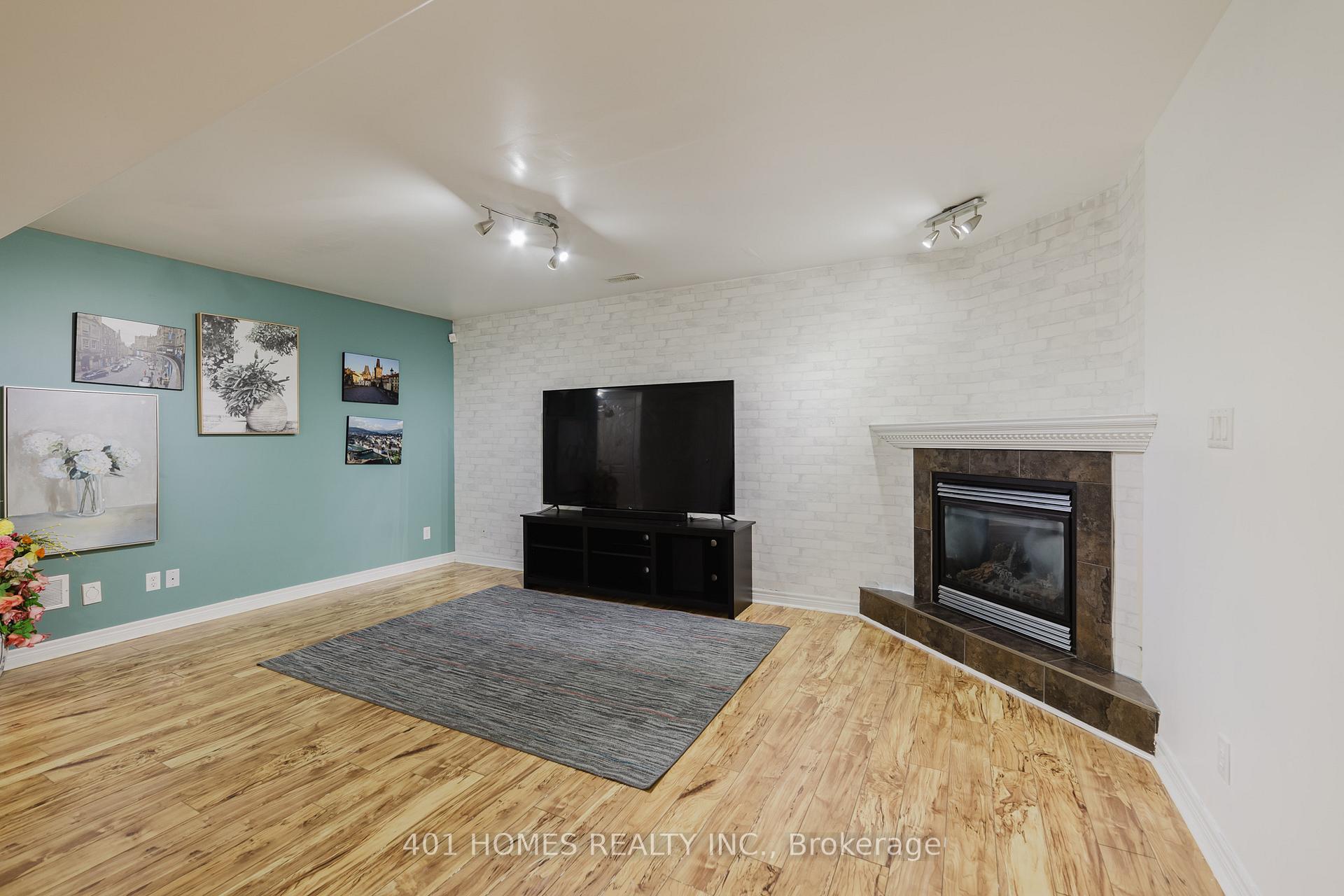 Photo 27 of 3068 Troup Crescent E, Windsor — HOMEH