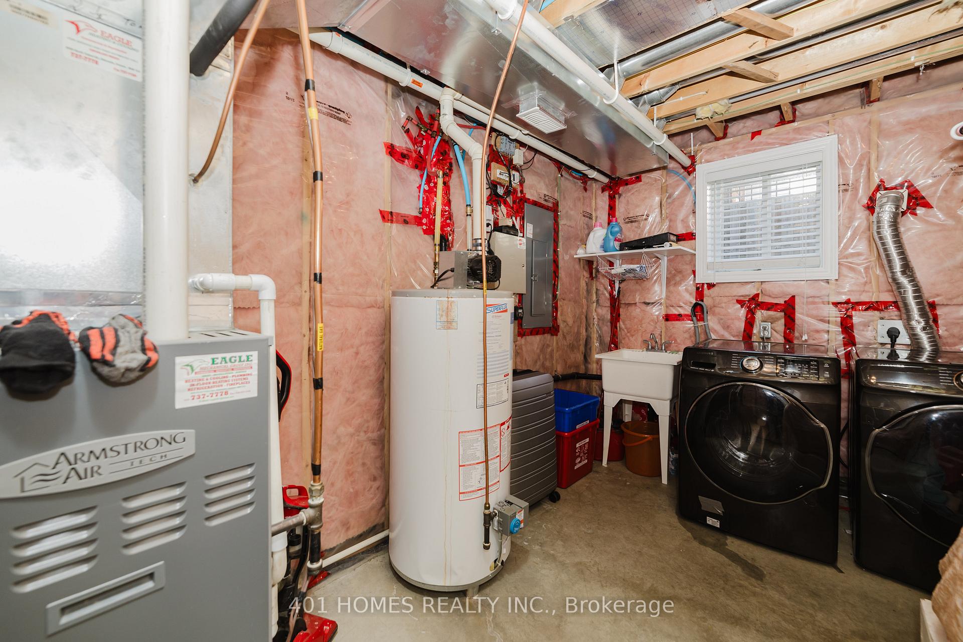 Photo 33 of 3068 Troup Crescent E, Windsor — HOMEH