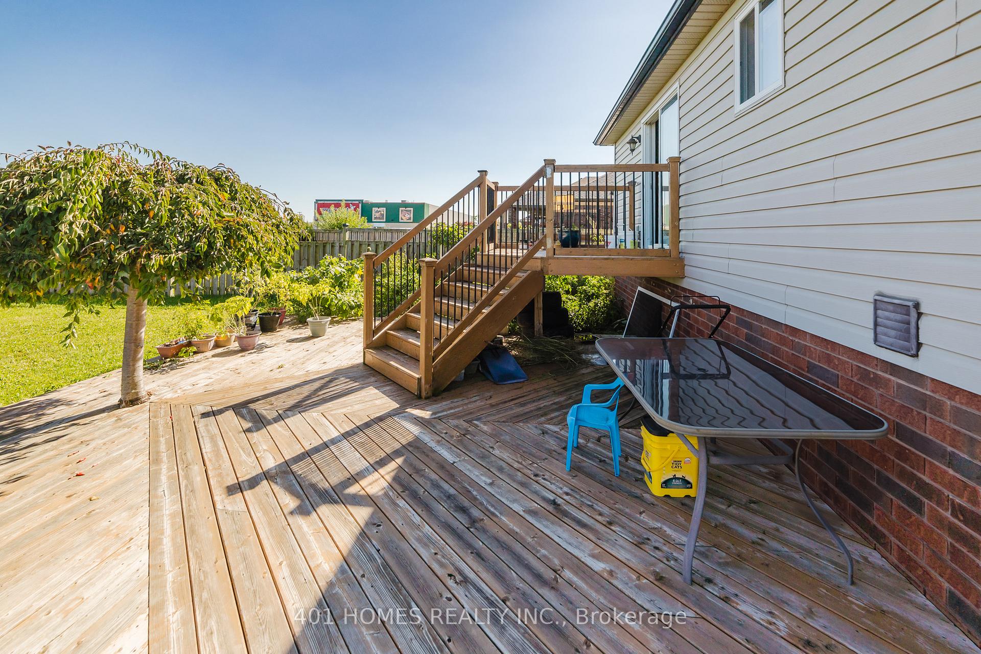 Photo 39 of 3068 Troup Crescent E, Windsor — HOMEH
