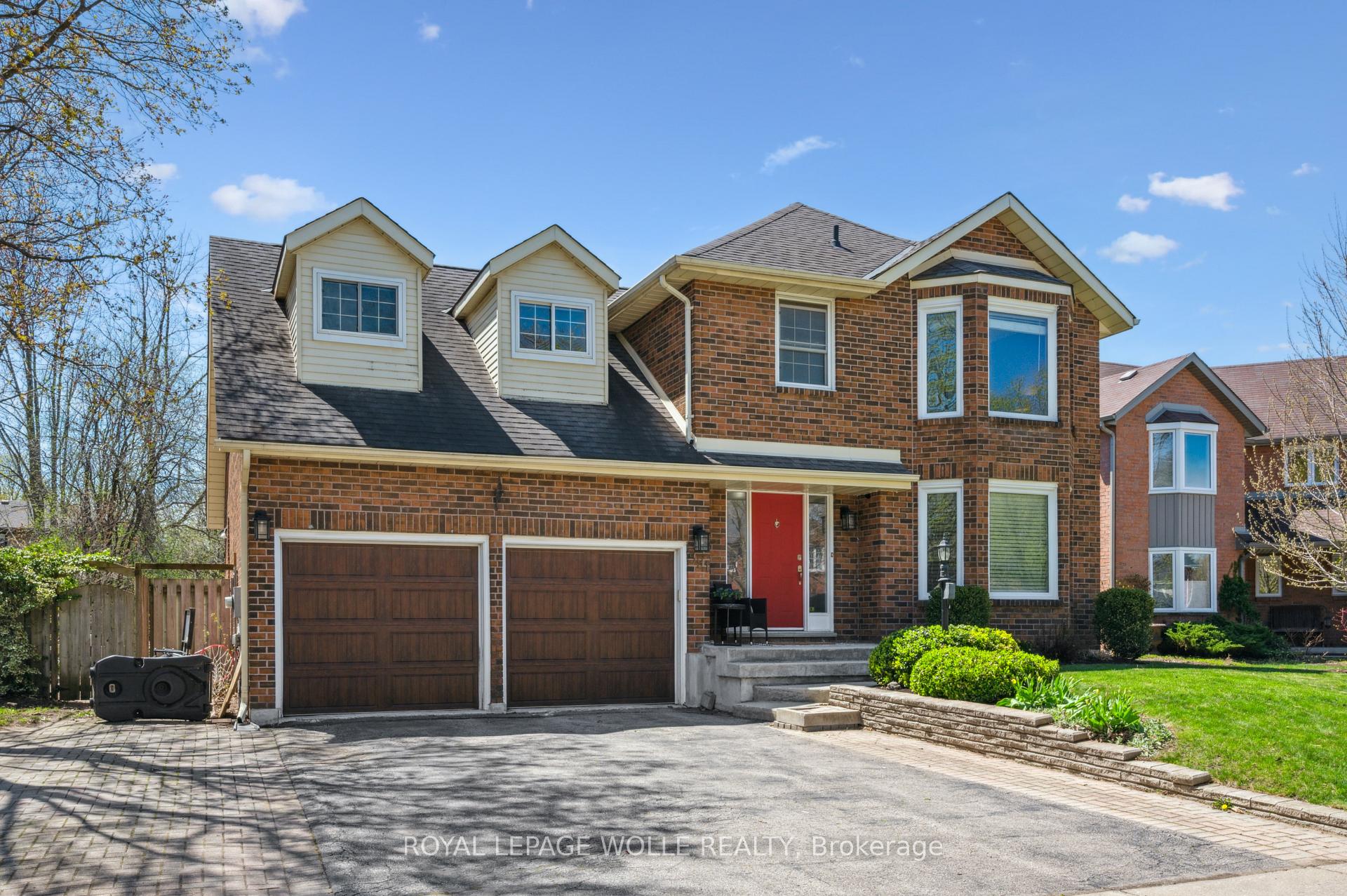 Photo 4 of 591 Deer Run Drive, Waterloo — HOMEH