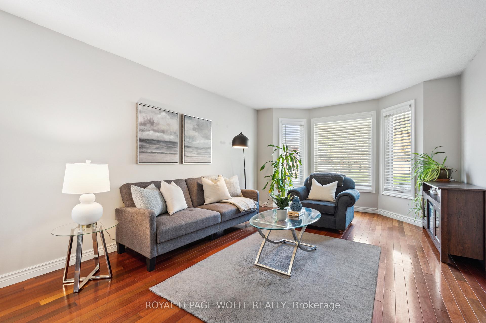 Photo 8 of 591 Deer Run Drive, Waterloo — HOMEH