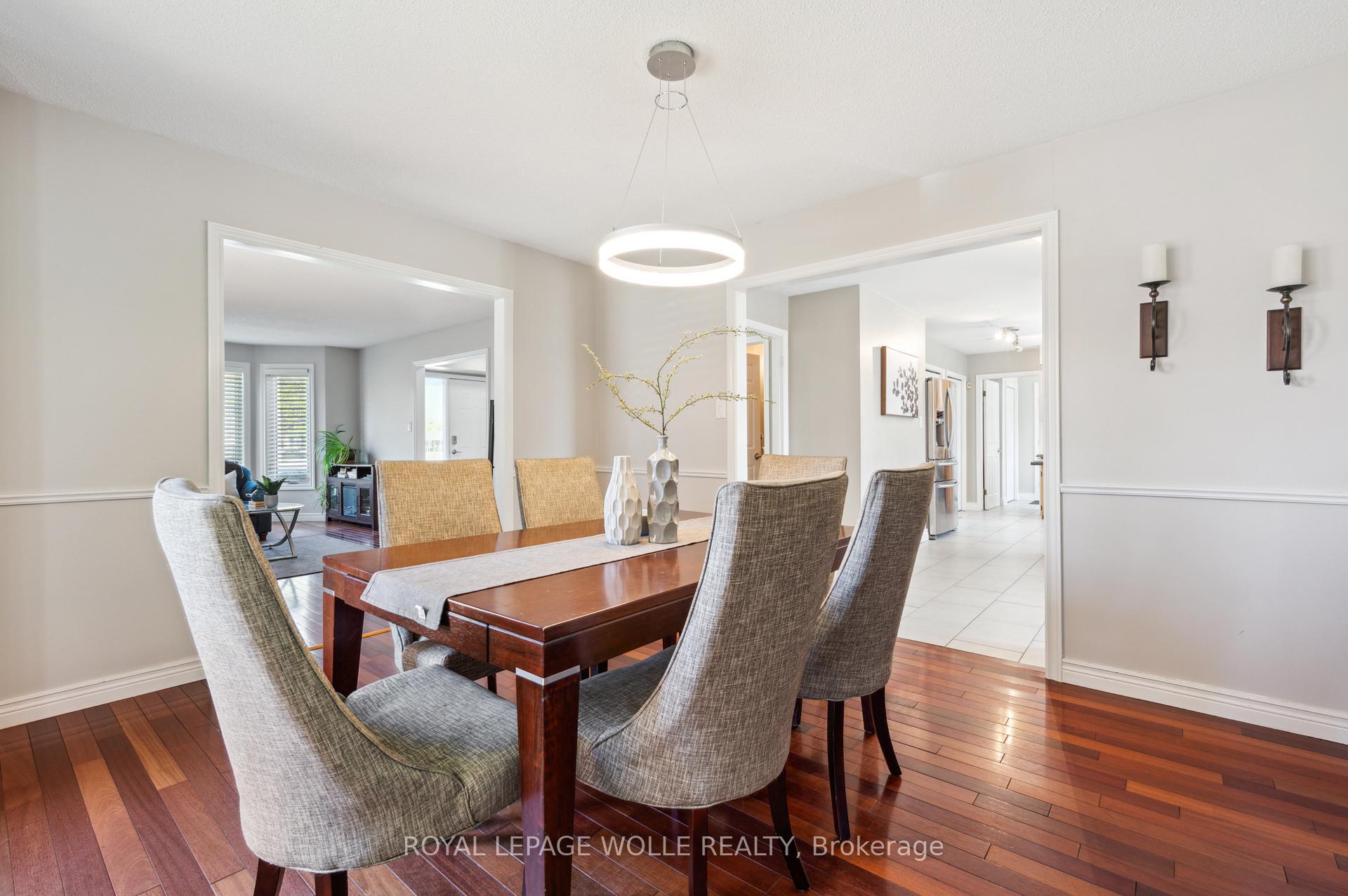 Photo 11 of 591 Deer Run Drive, Waterloo — HOMEH