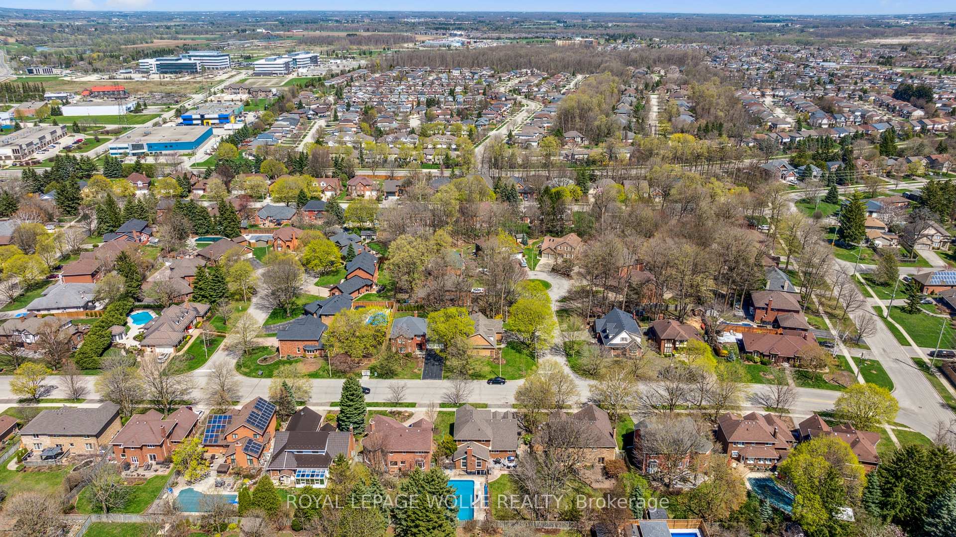 Photo 49 of 591 Deer Run Drive, Waterloo — HOMEH