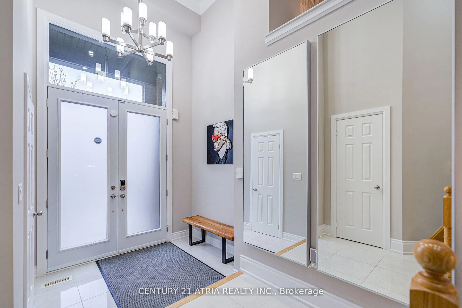 Photo 3 of 21 Haven Road, Vaughan, Patterson — HOMEH
