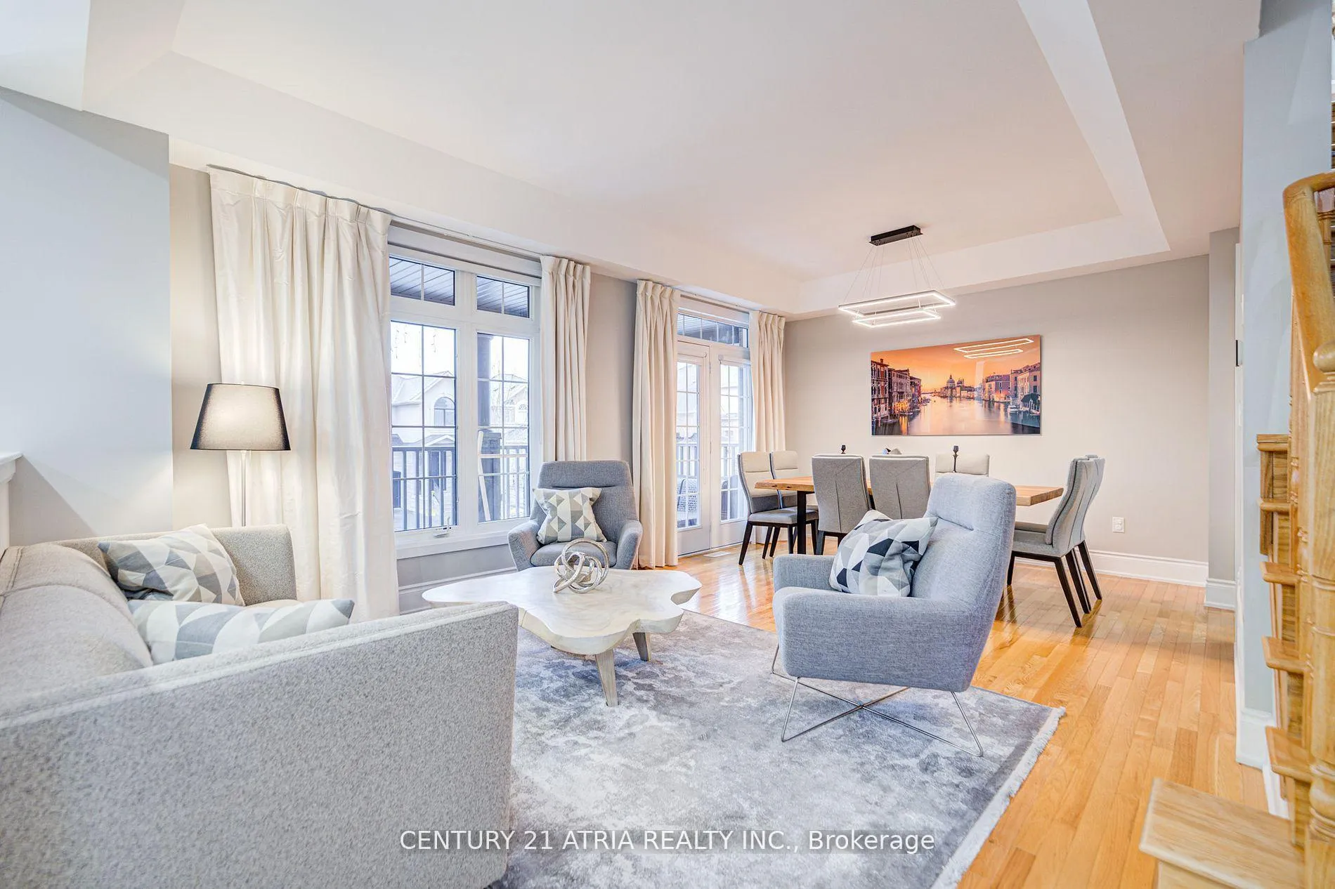 Photo 5 of 21 Haven Road, Vaughan, Patterson — HOMEH