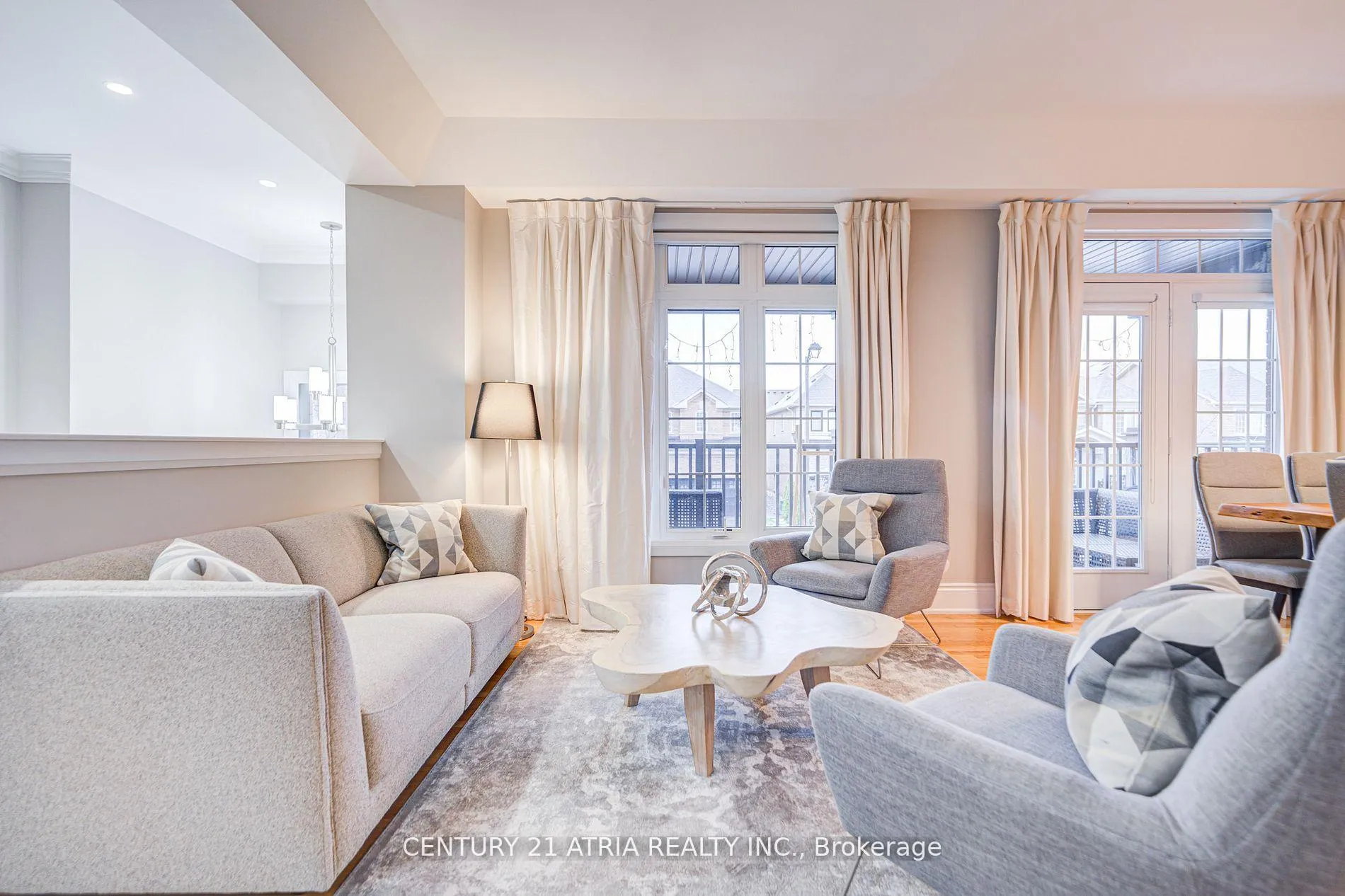 Photo 6 of 21 Haven Road, Vaughan, Patterson — HOMEH