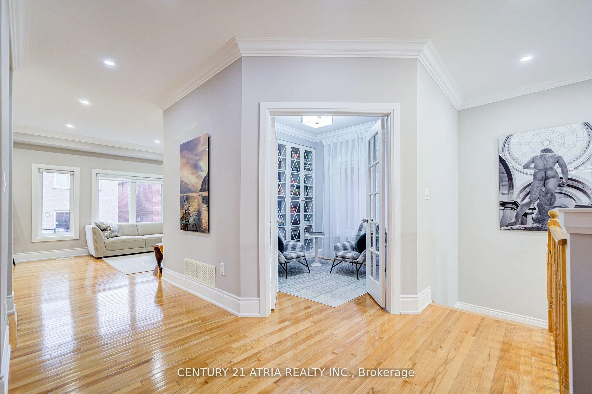 Photo 10 of 21 Haven Road, Vaughan, Patterson — HOMEH