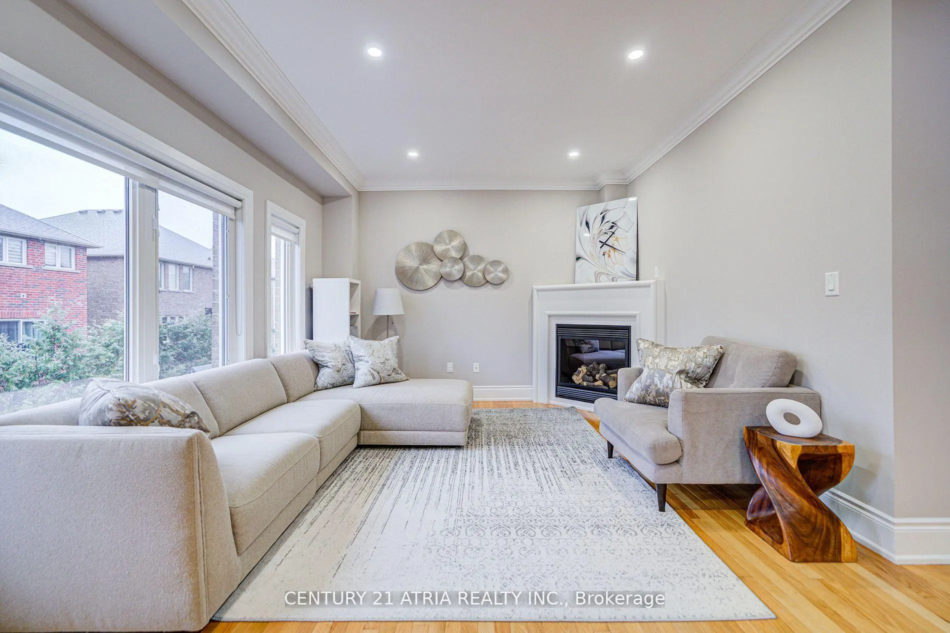 Photo 13 of 21 Haven Road, Vaughan, Patterson — HOMEH
