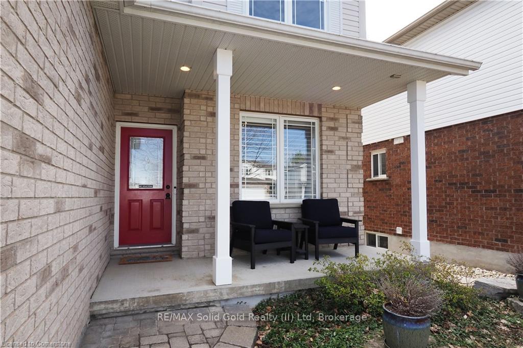 Photo 4 of 769 Chesapeake Drive, Waterloo — HOMEH