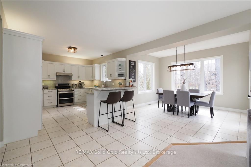 Photo 14 of 769 Chesapeake Drive, Waterloo — HOMEH
