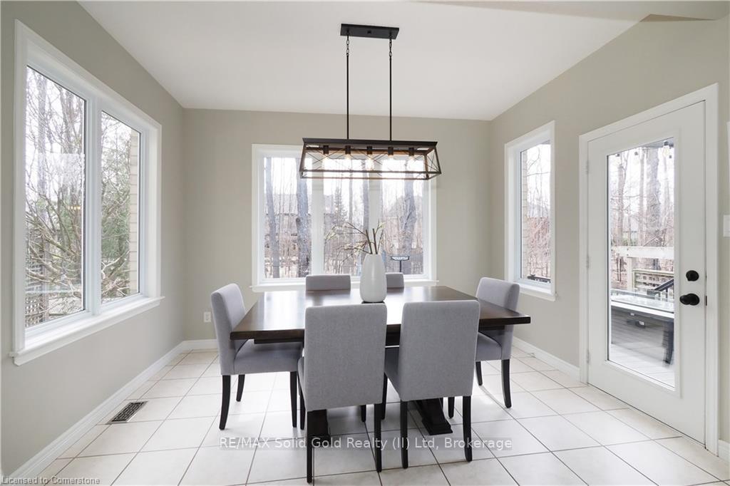 Photo 15 of 769 Chesapeake Drive, Waterloo — HOMEH