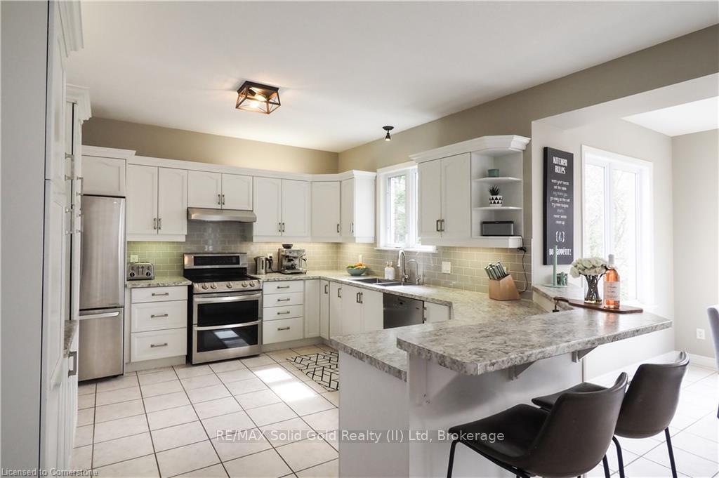 Photo 17 of 769 Chesapeake Drive, Waterloo — HOMEH