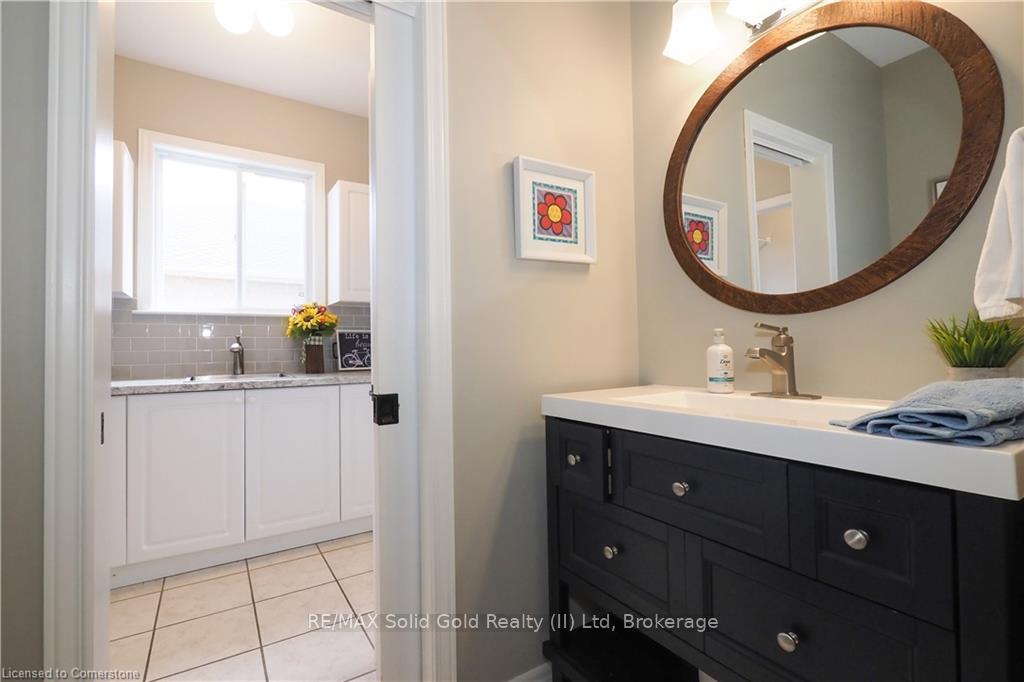 Photo 23 of 769 Chesapeake Drive, Waterloo — HOMEH