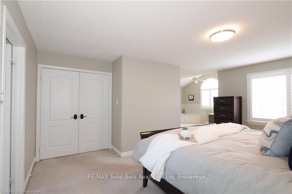Photo 26 of 769 Chesapeake Drive, Waterloo — HOMEH