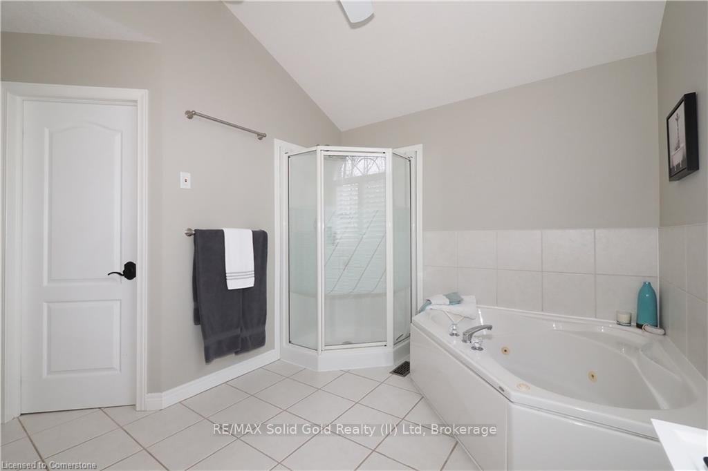 Photo 28 of 769 Chesapeake Drive, Waterloo — HOMEH