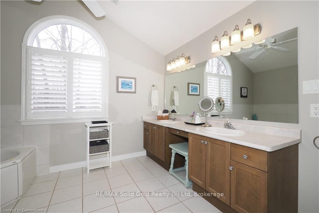 Photo 29 of 769 Chesapeake Drive, Waterloo — HOMEH