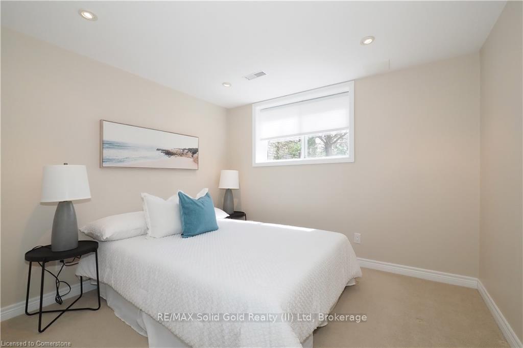 Photo 39 of 769 Chesapeake Drive, Waterloo — HOMEH