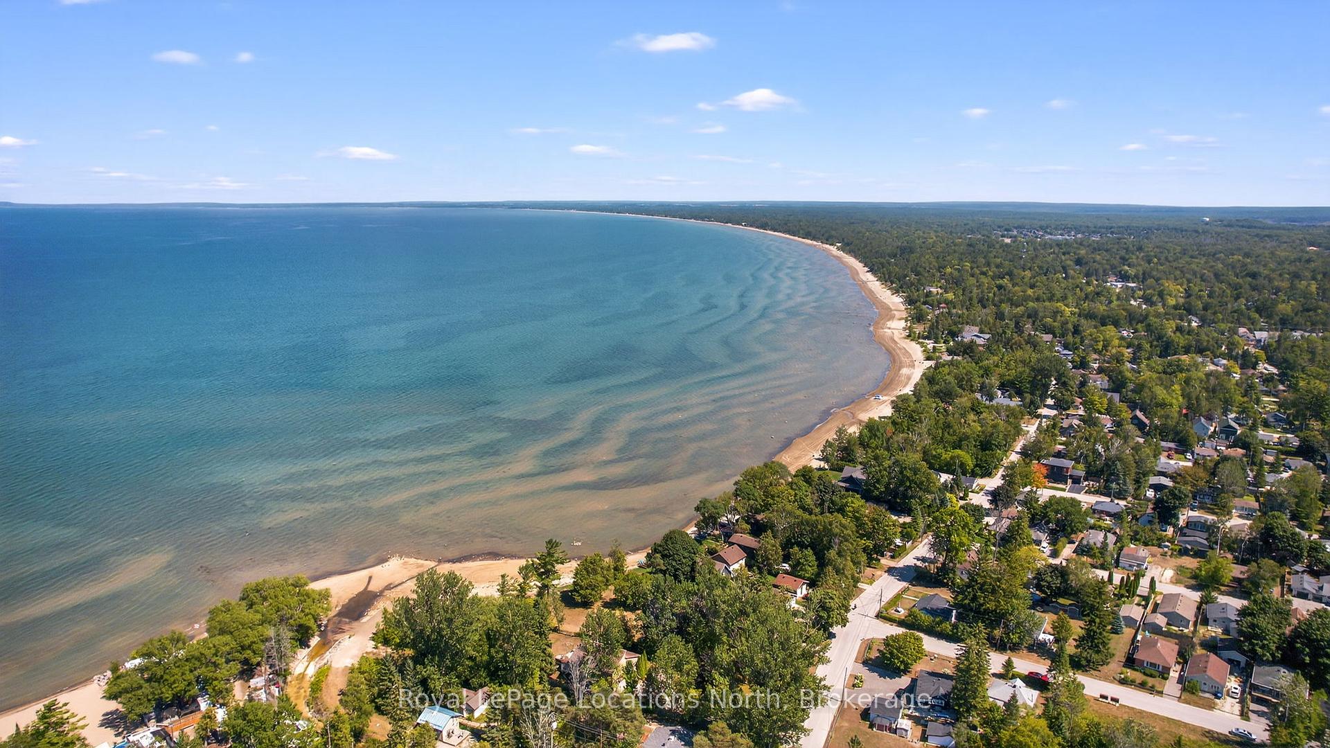 Photo 34 of 19 70th Street N, Wasaga Beach — HOMEH