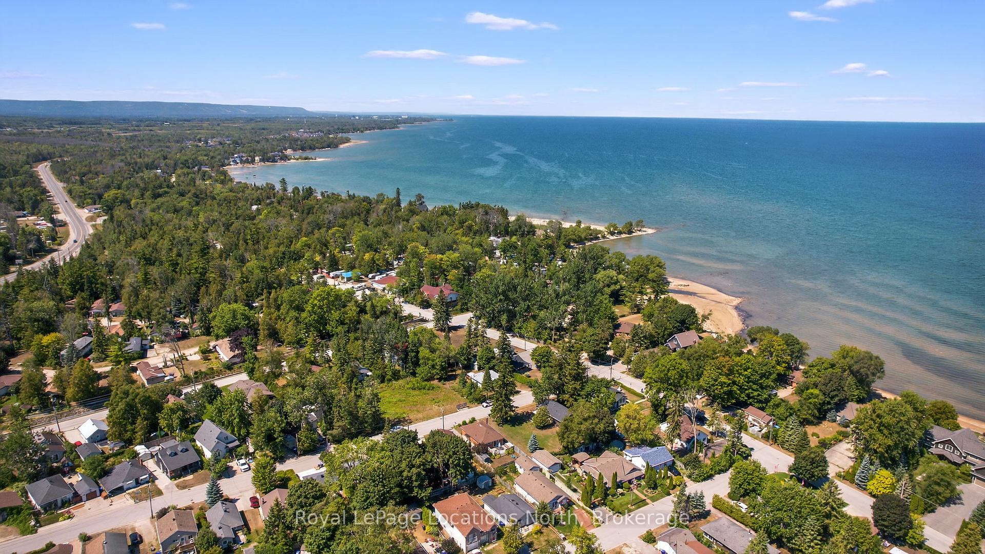 Photo 35 of 19 70th Street N, Wasaga Beach — HOMEH