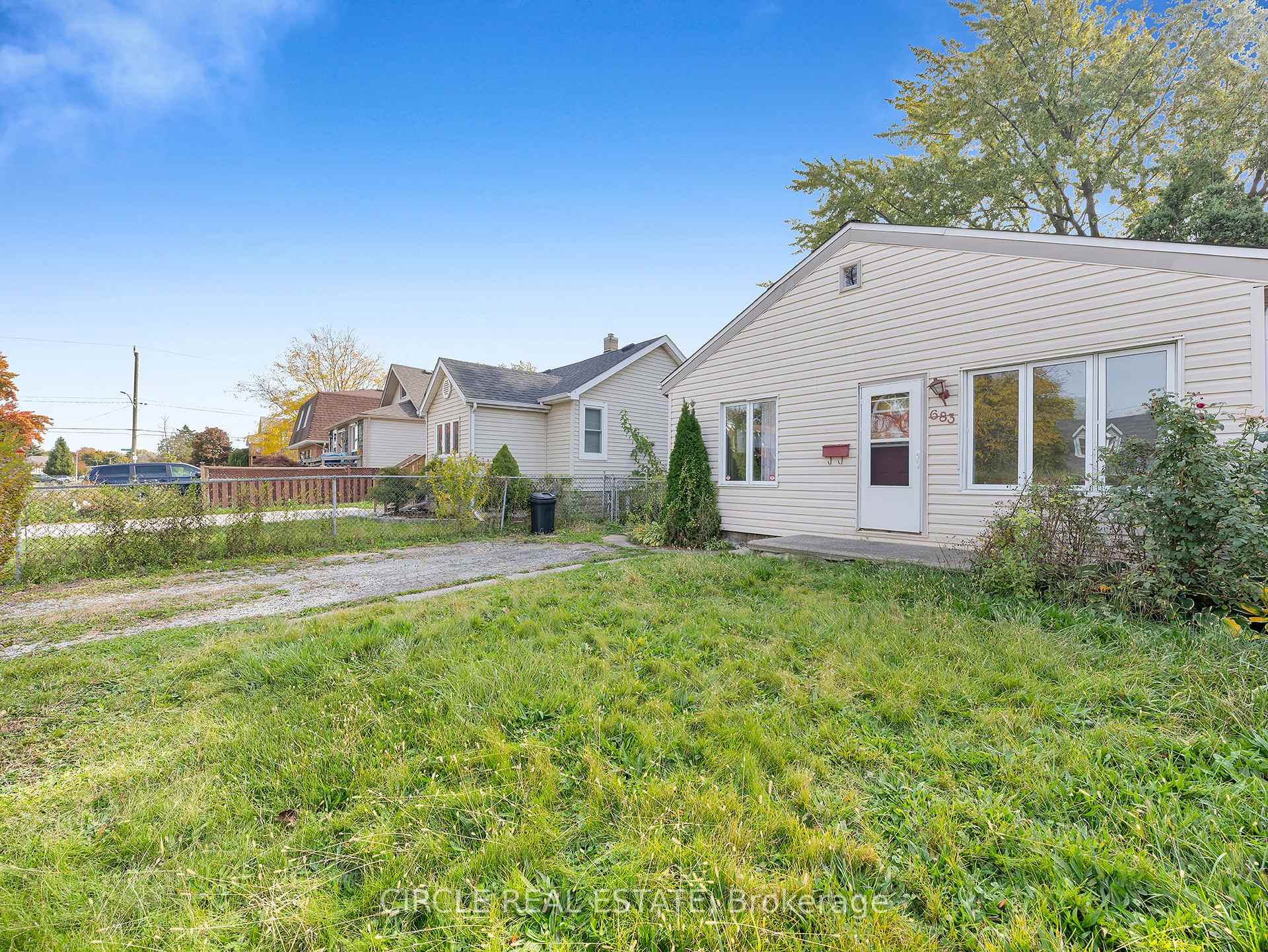 Photo 3 of 683 Stanley Street, Windsor — HOMEH