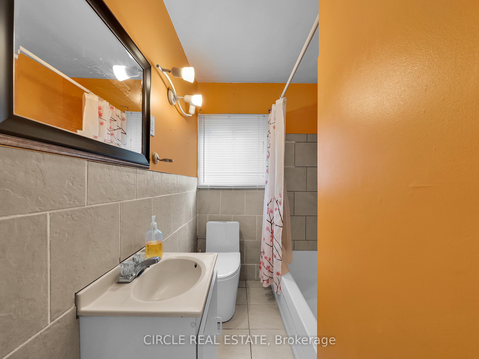 Photo 14 of 683 Stanley Street, Windsor — HOMEH