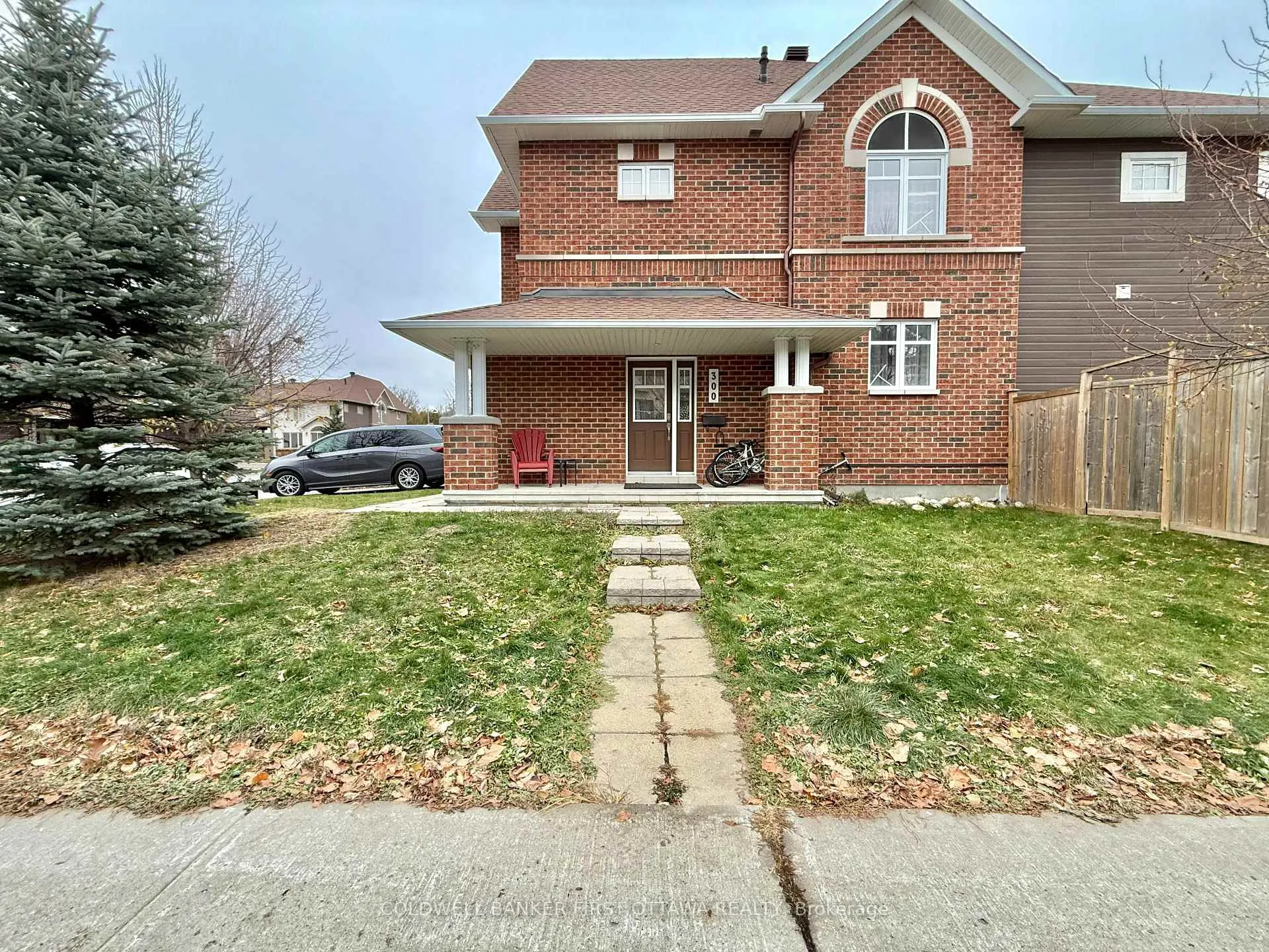 Photo 3 of 300 Tourmaline Crescent, Ottawa, Barrhaven - Strandherd — HOMEH