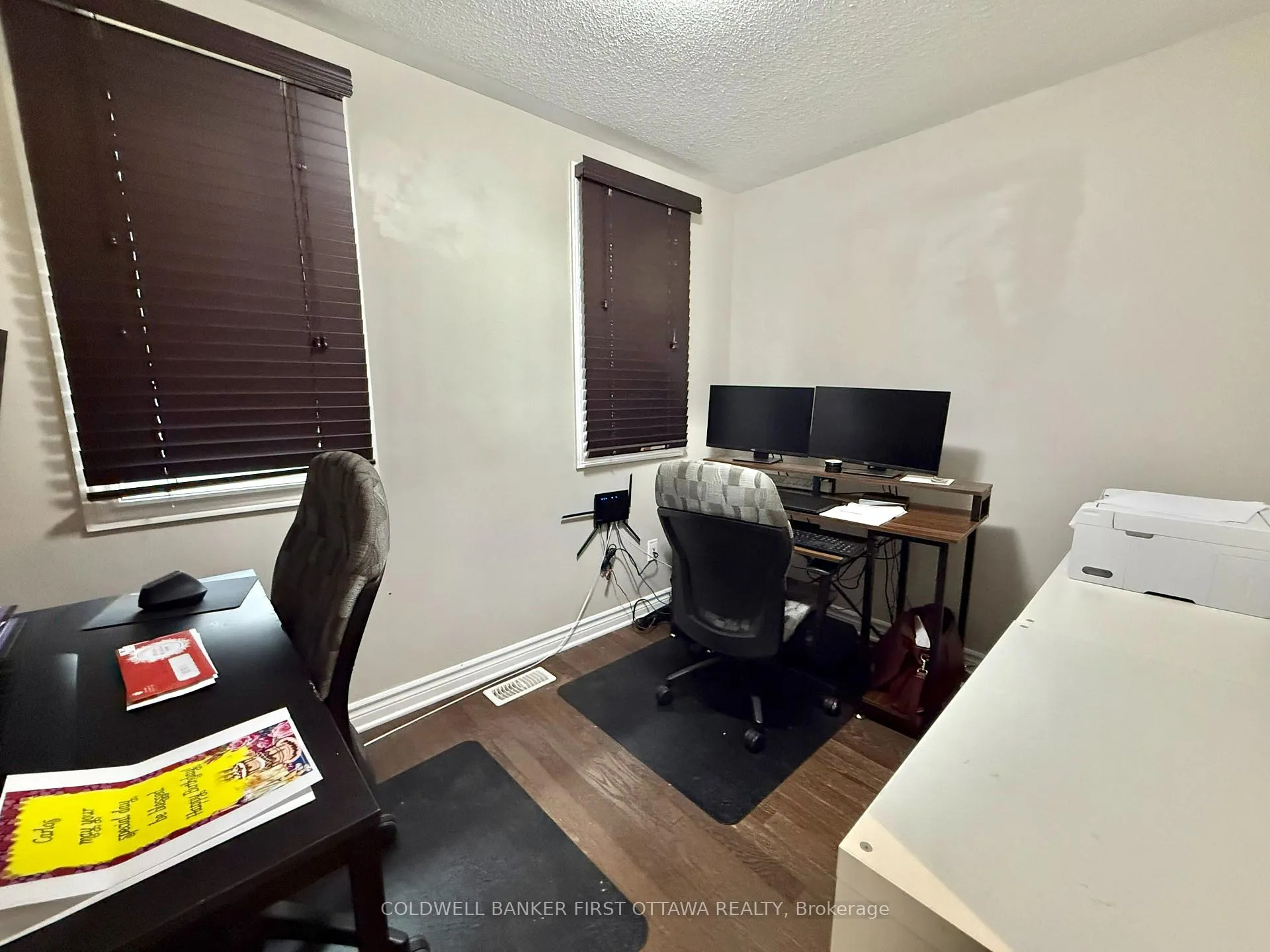 Photo 5 of 300 Tourmaline Crescent, Ottawa, Barrhaven - Strandherd — HOMEH