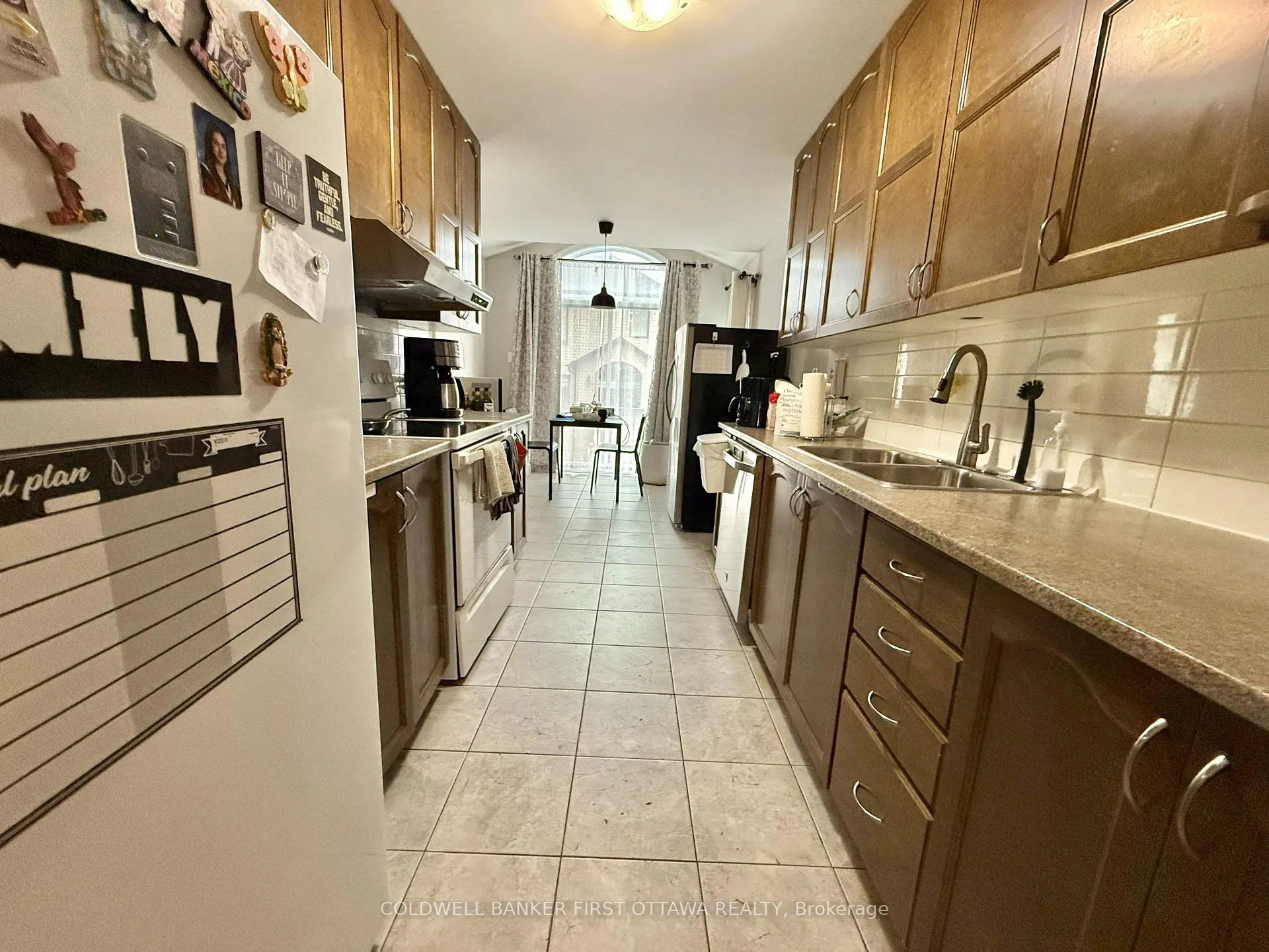 Photo 7 of 300 Tourmaline Crescent, Ottawa, Barrhaven - Strandherd — HOMEH