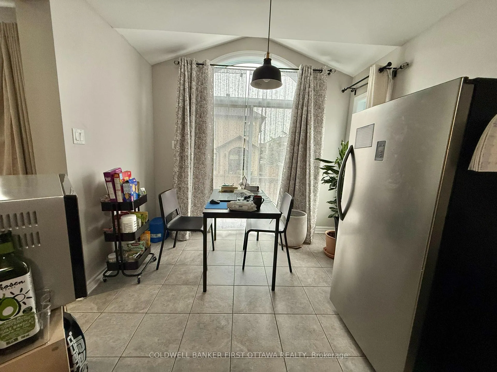 Photo 8 of 300 Tourmaline Crescent, Ottawa, Barrhaven - Strandherd — HOMEH