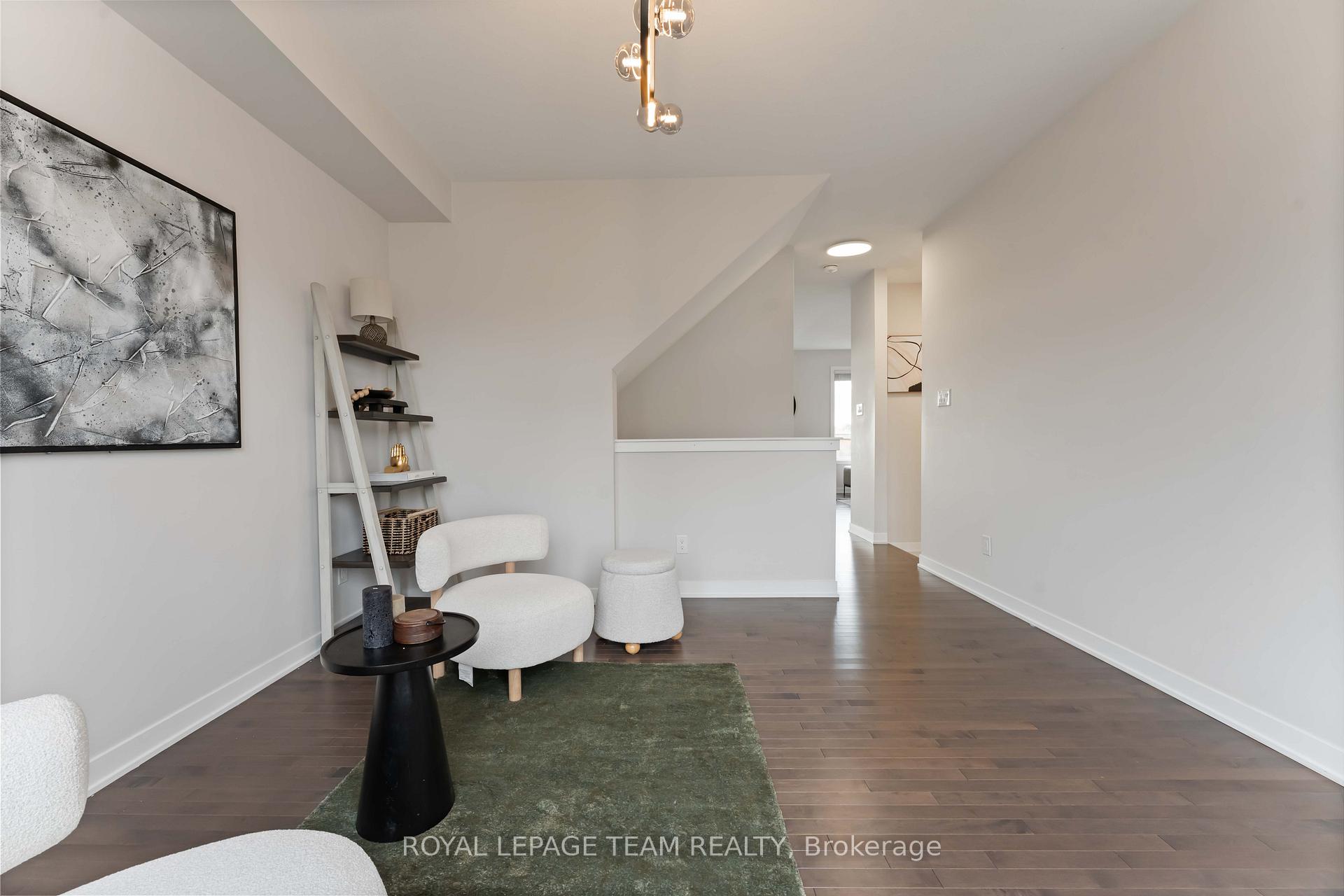 Photo 4 of 3040 Travertine Way, Ottawa, Barrhaven - Half Moon Bay — HOMEH