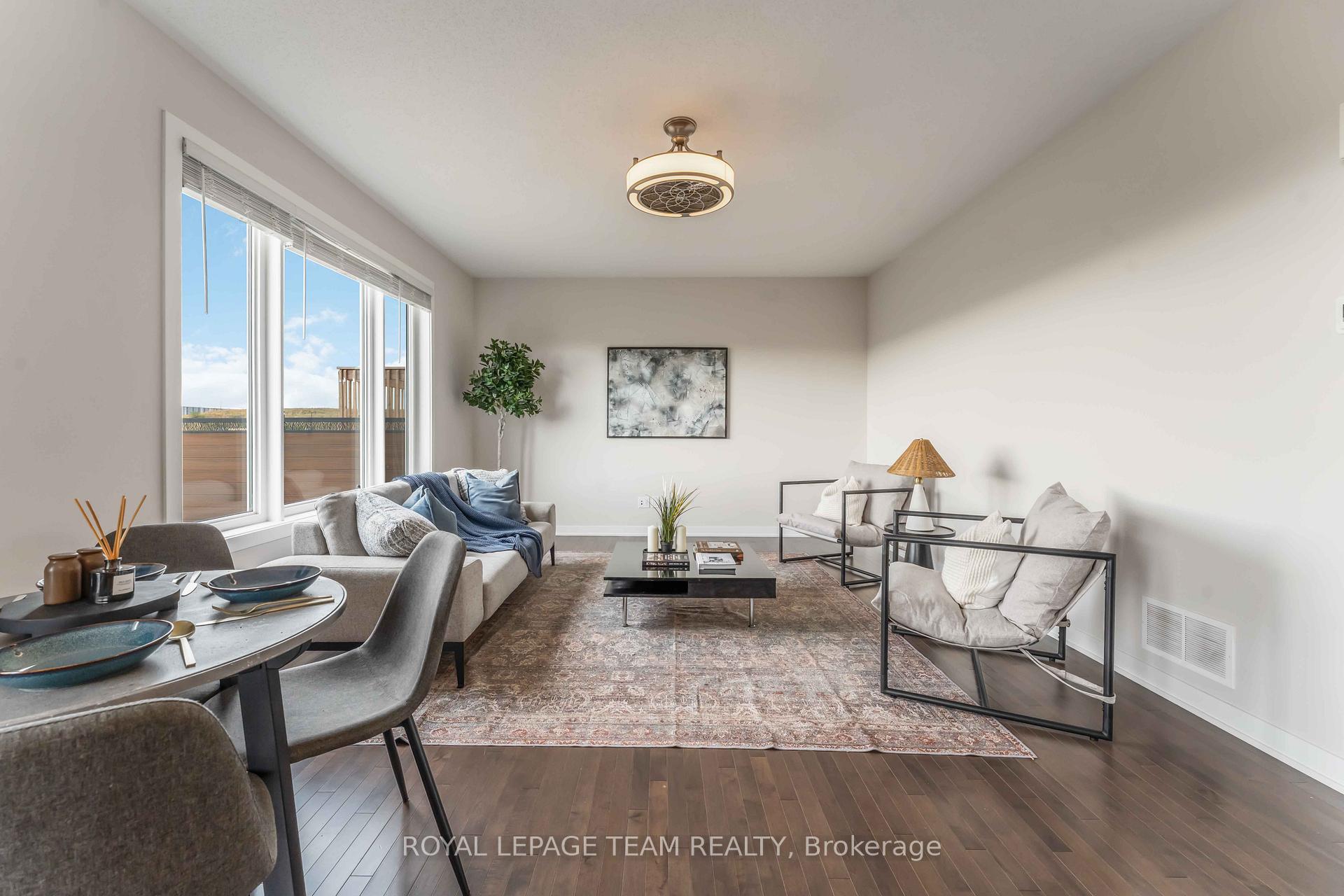 Photo 6 of 3040 Travertine Way, Ottawa, Barrhaven - Half Moon Bay — HOMEH