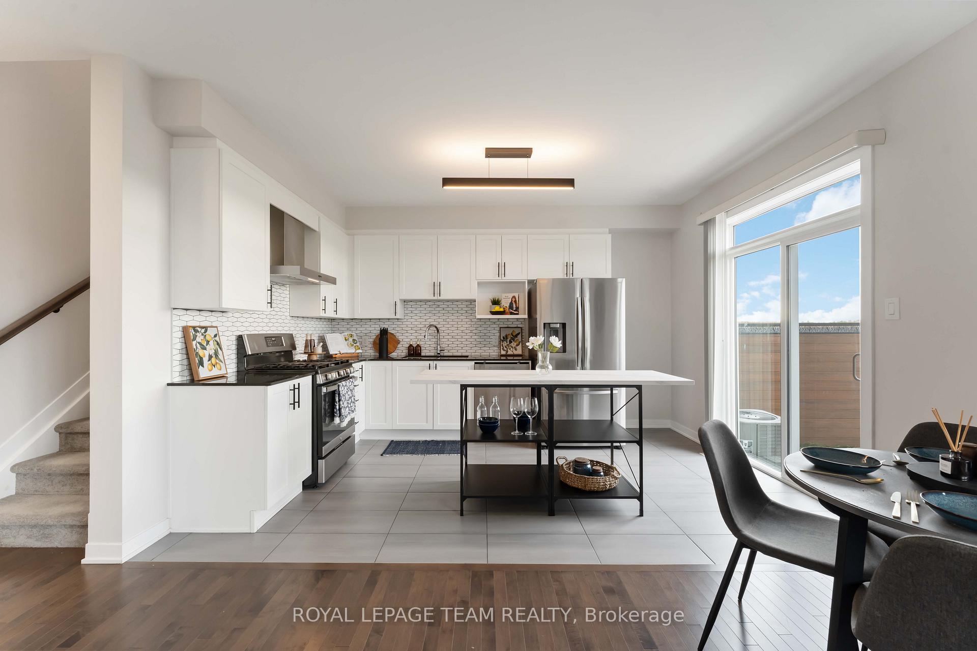 Photo 17 of 3040 Travertine Way, Ottawa, Barrhaven - Half Moon Bay — HOMEH