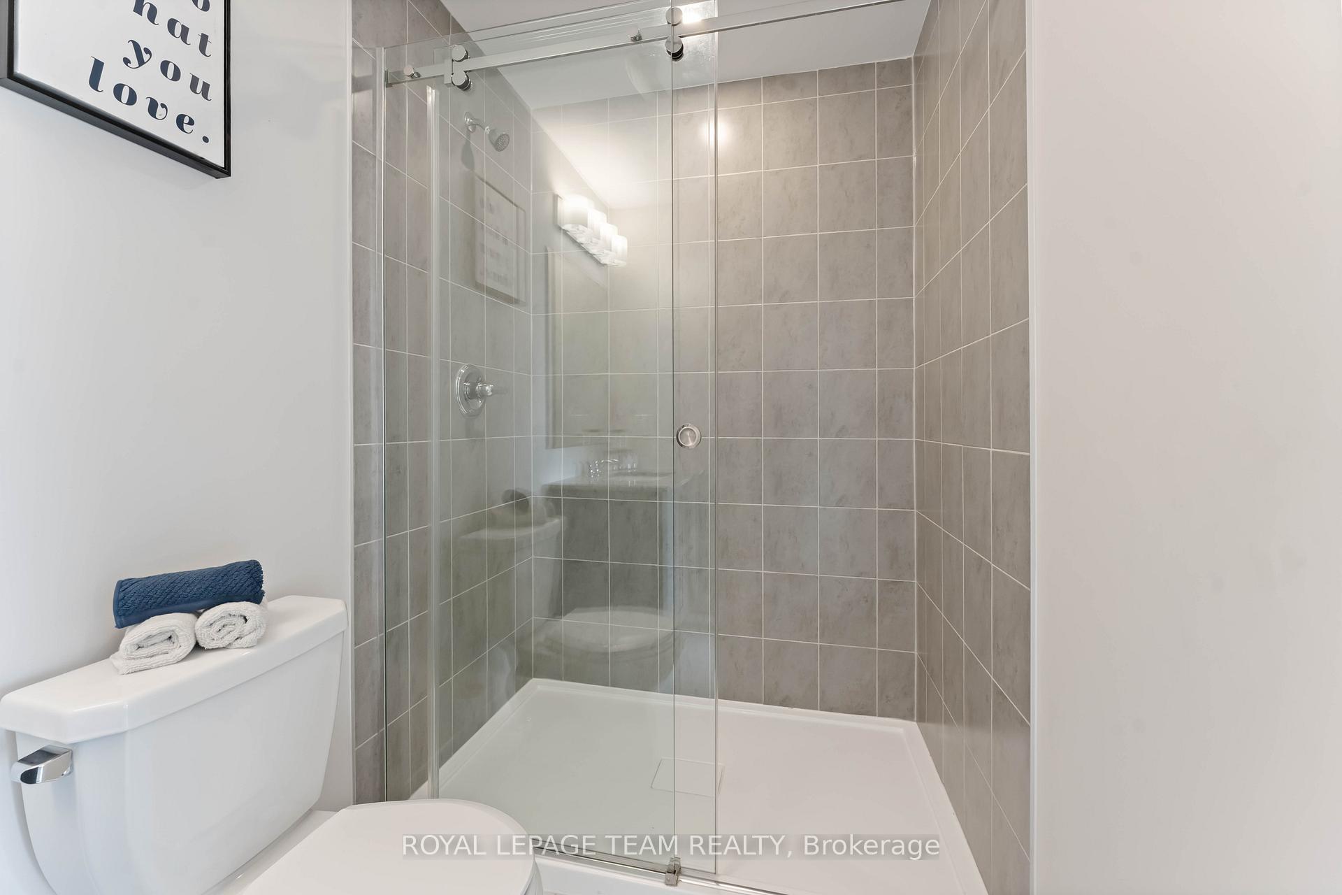Photo 23 of 3040 Travertine Way, Ottawa, Barrhaven - Half Moon Bay — HOMEH