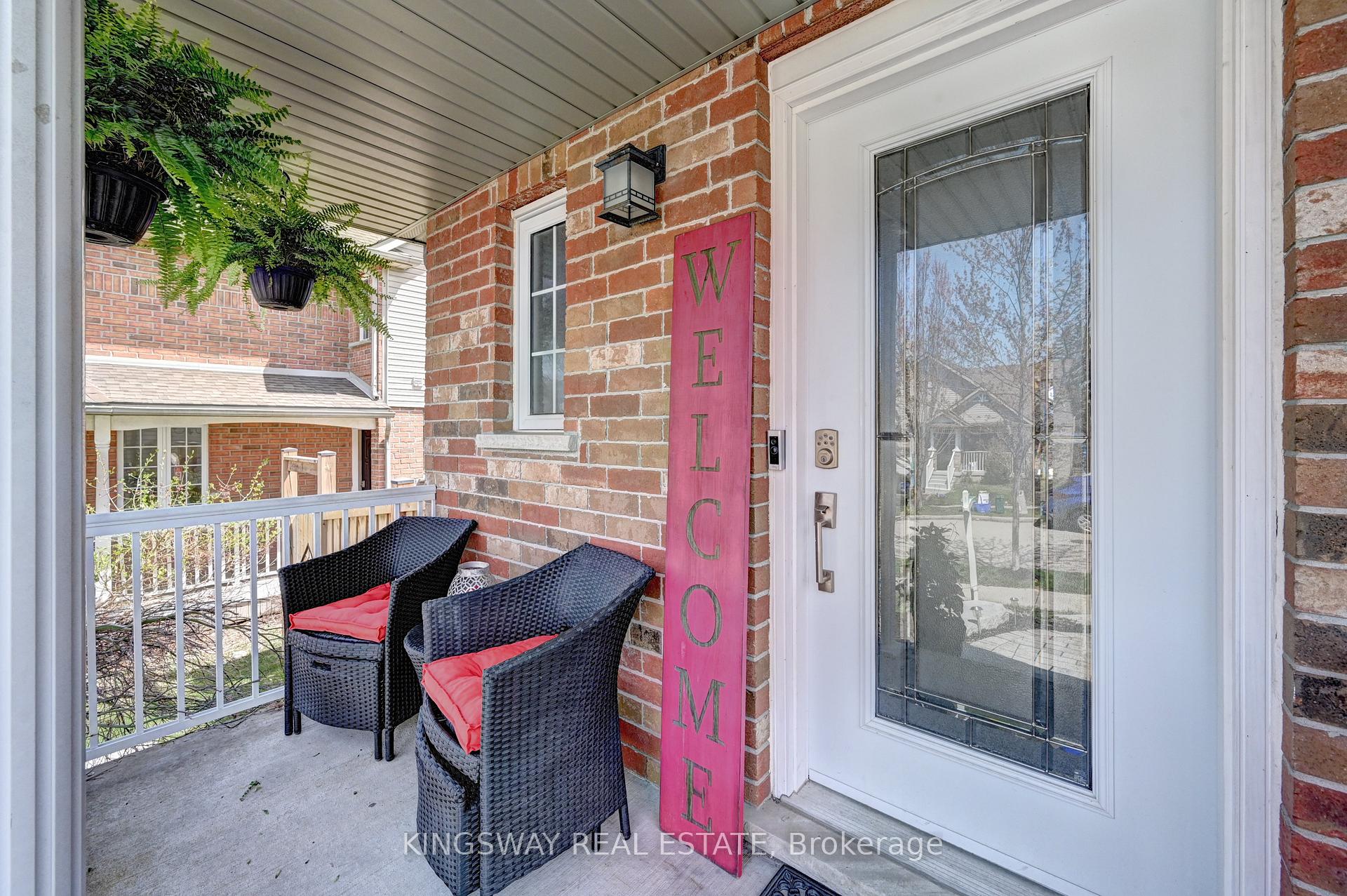 Photo 3 of 747 Butternut Avenue, Waterloo — HOMEH