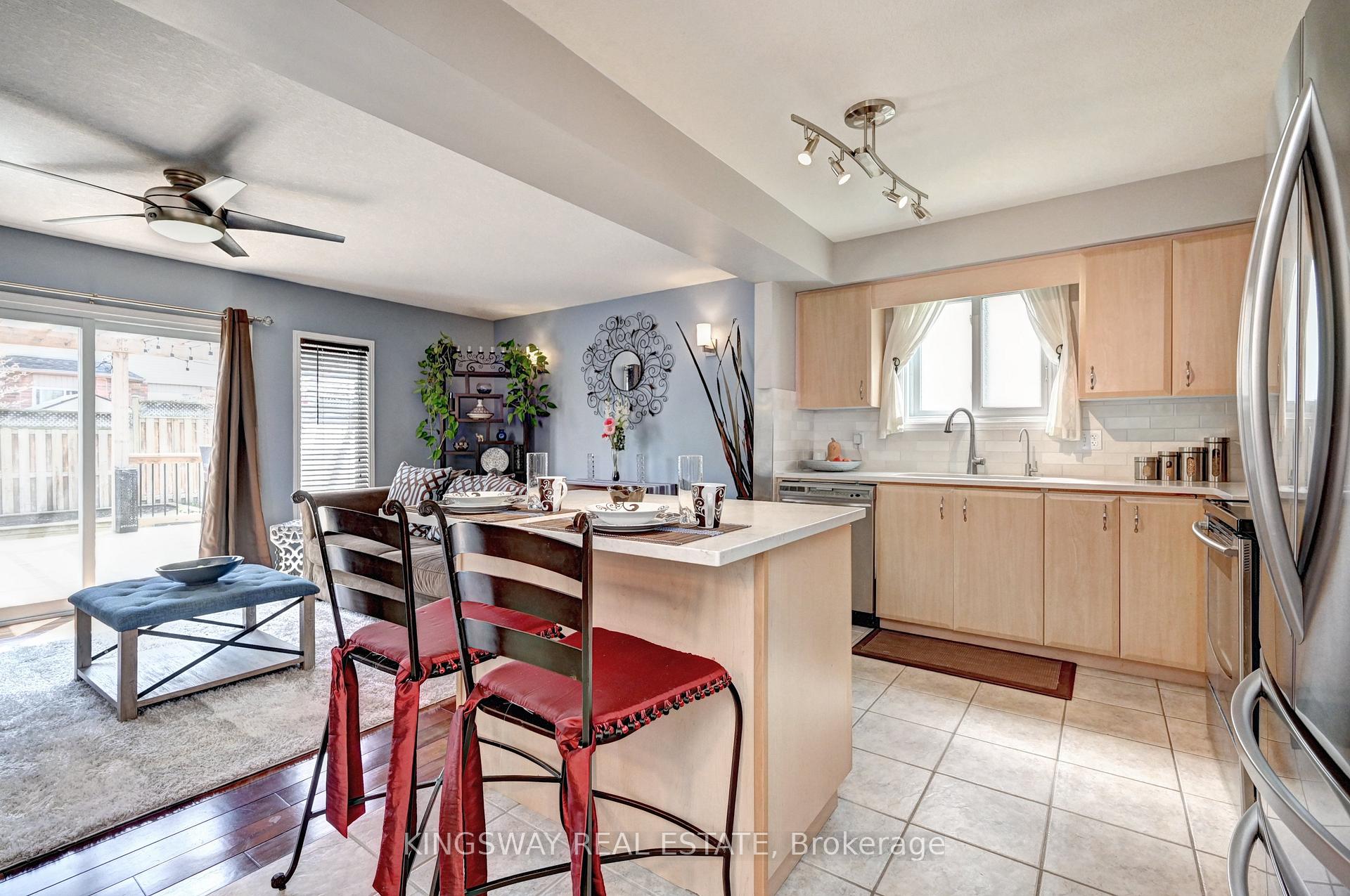 Photo 13 of 747 Butternut Avenue, Waterloo — HOMEH