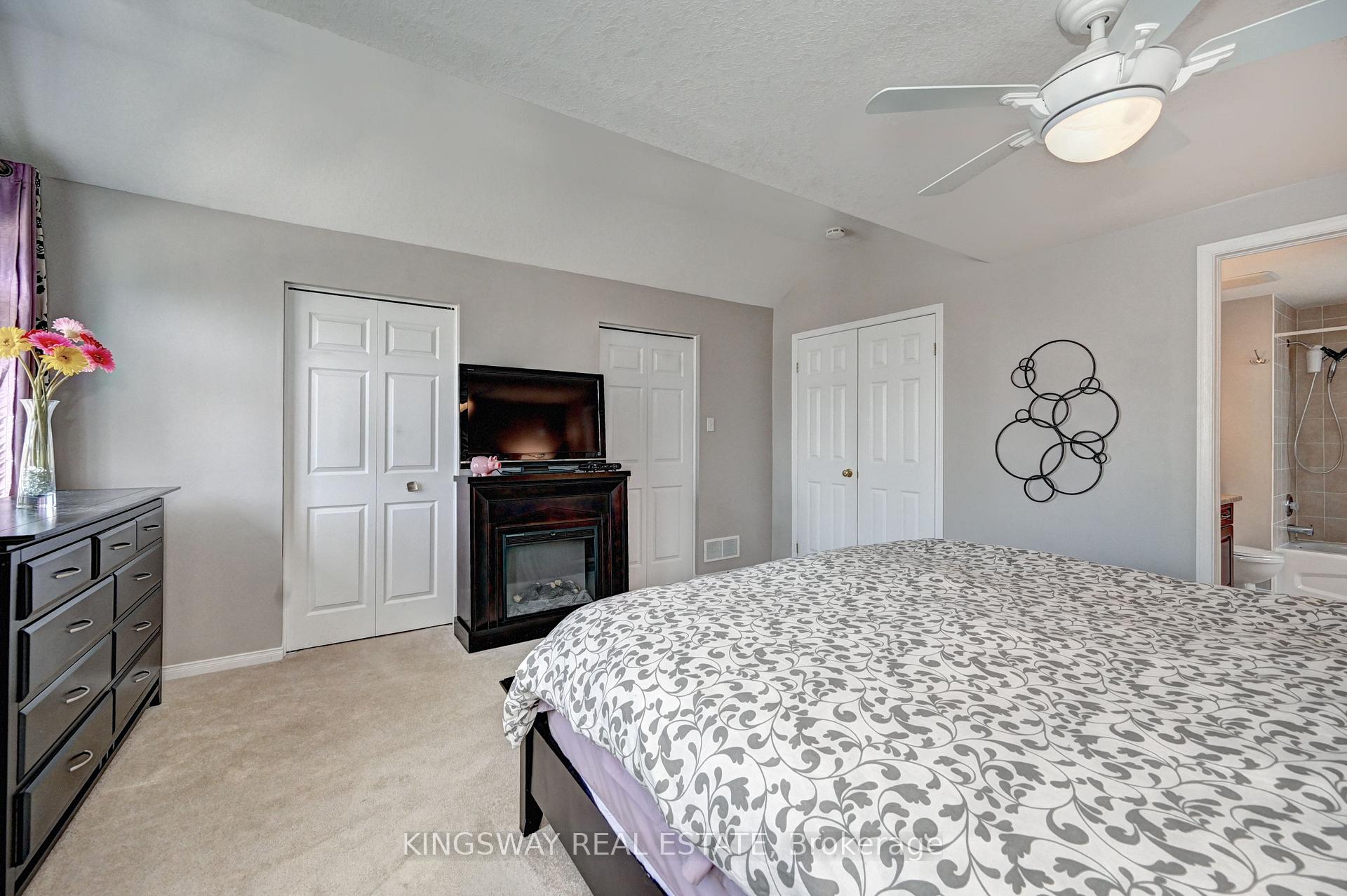 Photo 17 of 747 Butternut Avenue, Waterloo — HOMEH