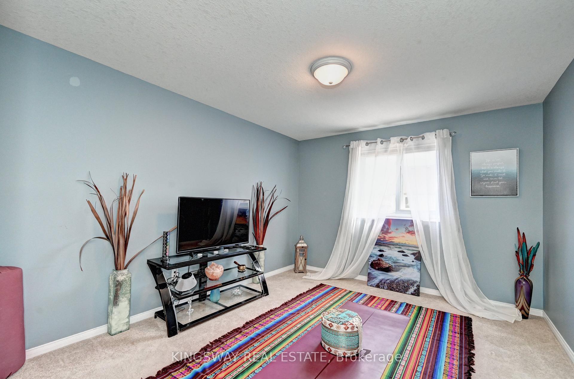 Photo 23 of 747 Butternut Avenue, Waterloo — HOMEH