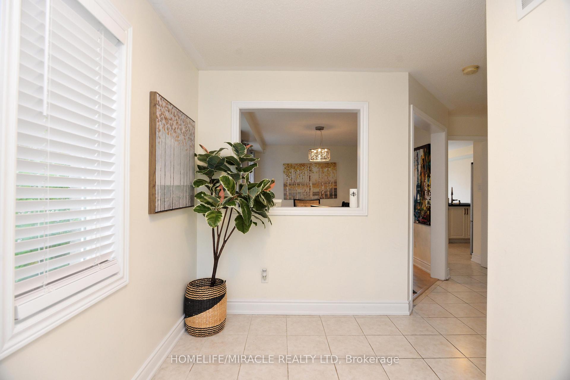 Photo 7 of 41 Cottage Crescent, Whitby, Rolling Acres — HOMEH
