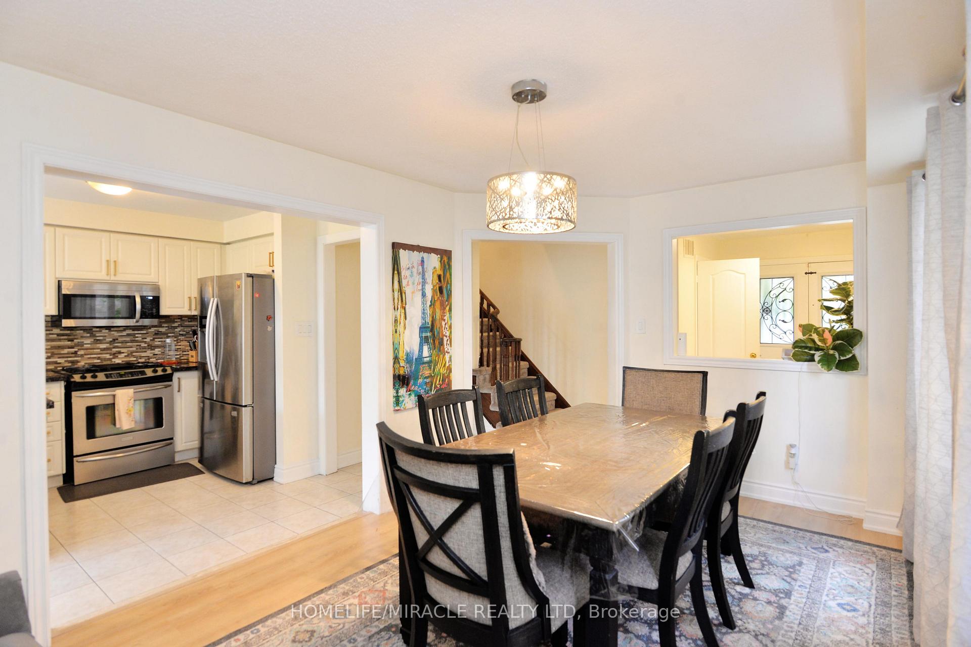 Photo 14 of 41 Cottage Crescent, Whitby, Rolling Acres — HOMEH