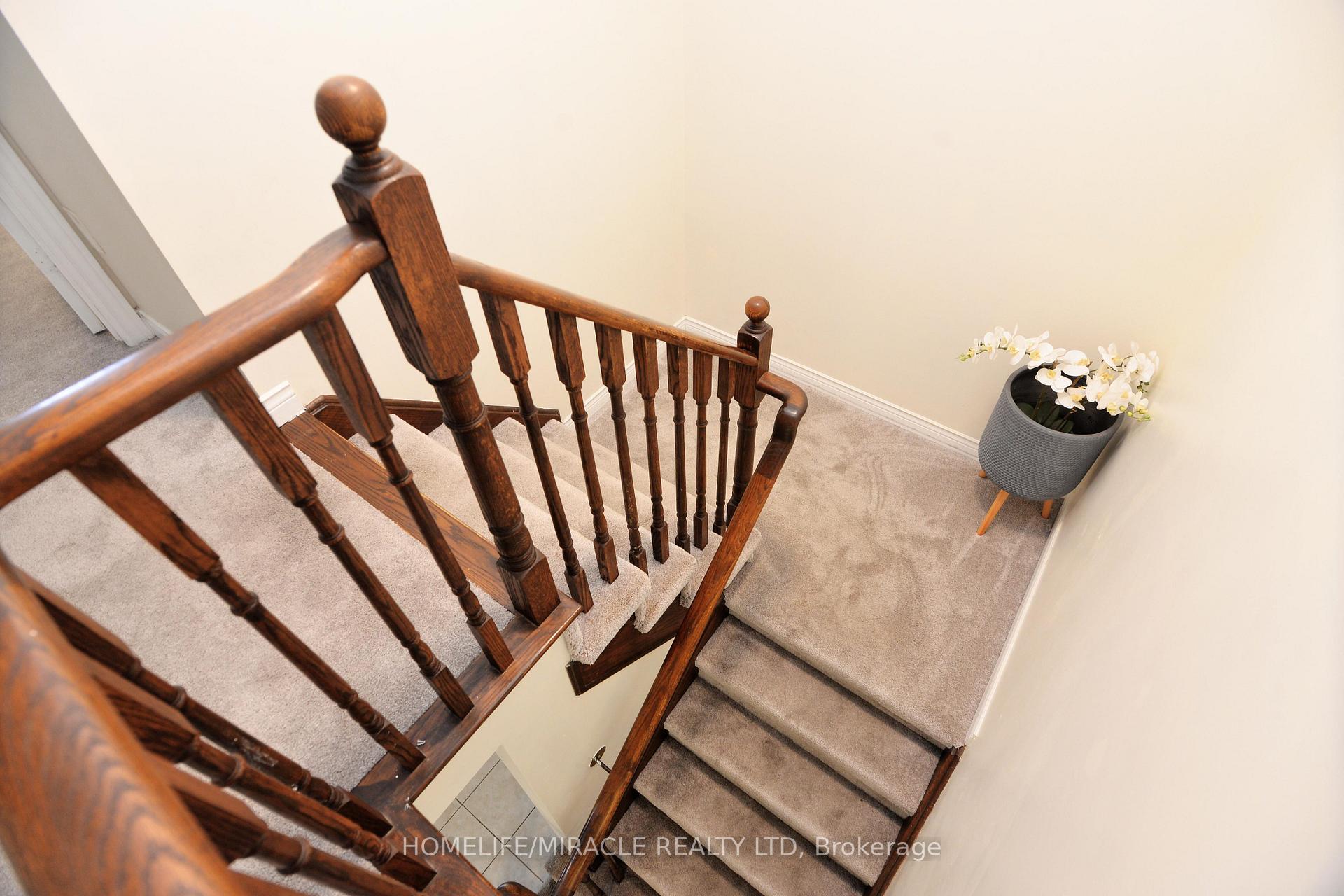 Photo 28 of 41 Cottage Crescent, Whitby, Rolling Acres — HOMEH