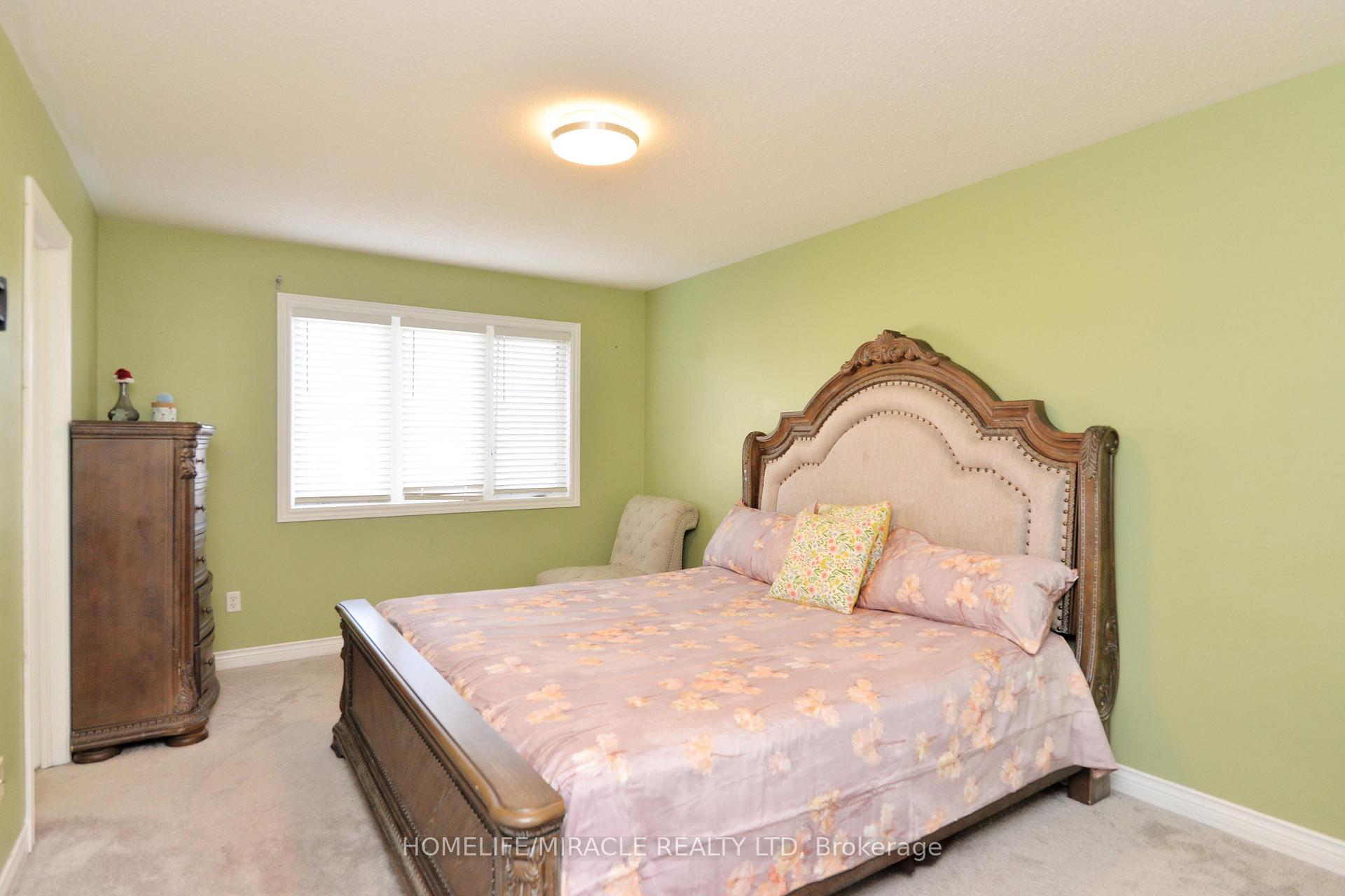 Photo 29 of 41 Cottage Crescent, Whitby, Rolling Acres — HOMEH