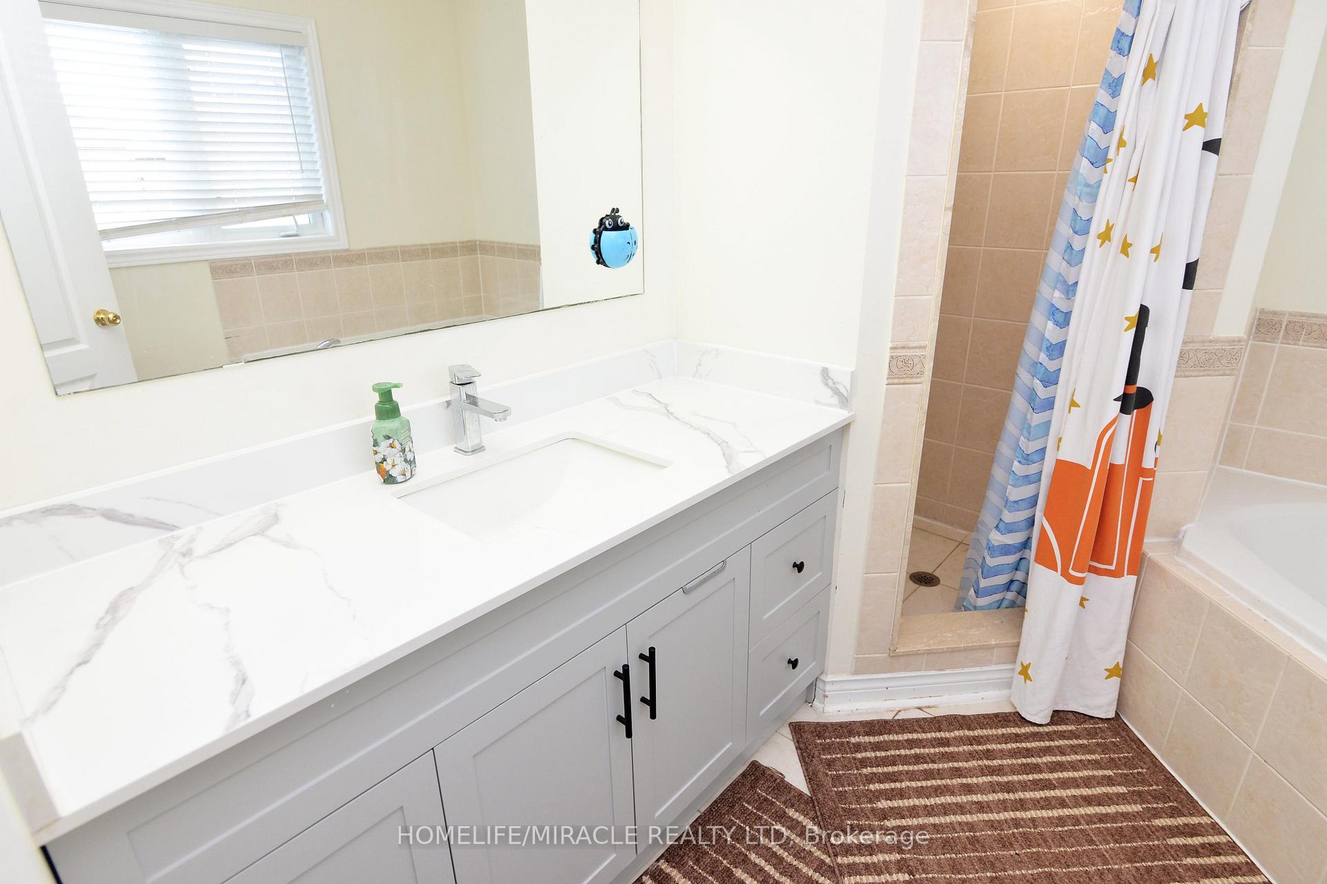 Photo 34 of 41 Cottage Crescent, Whitby, Rolling Acres — HOMEH
