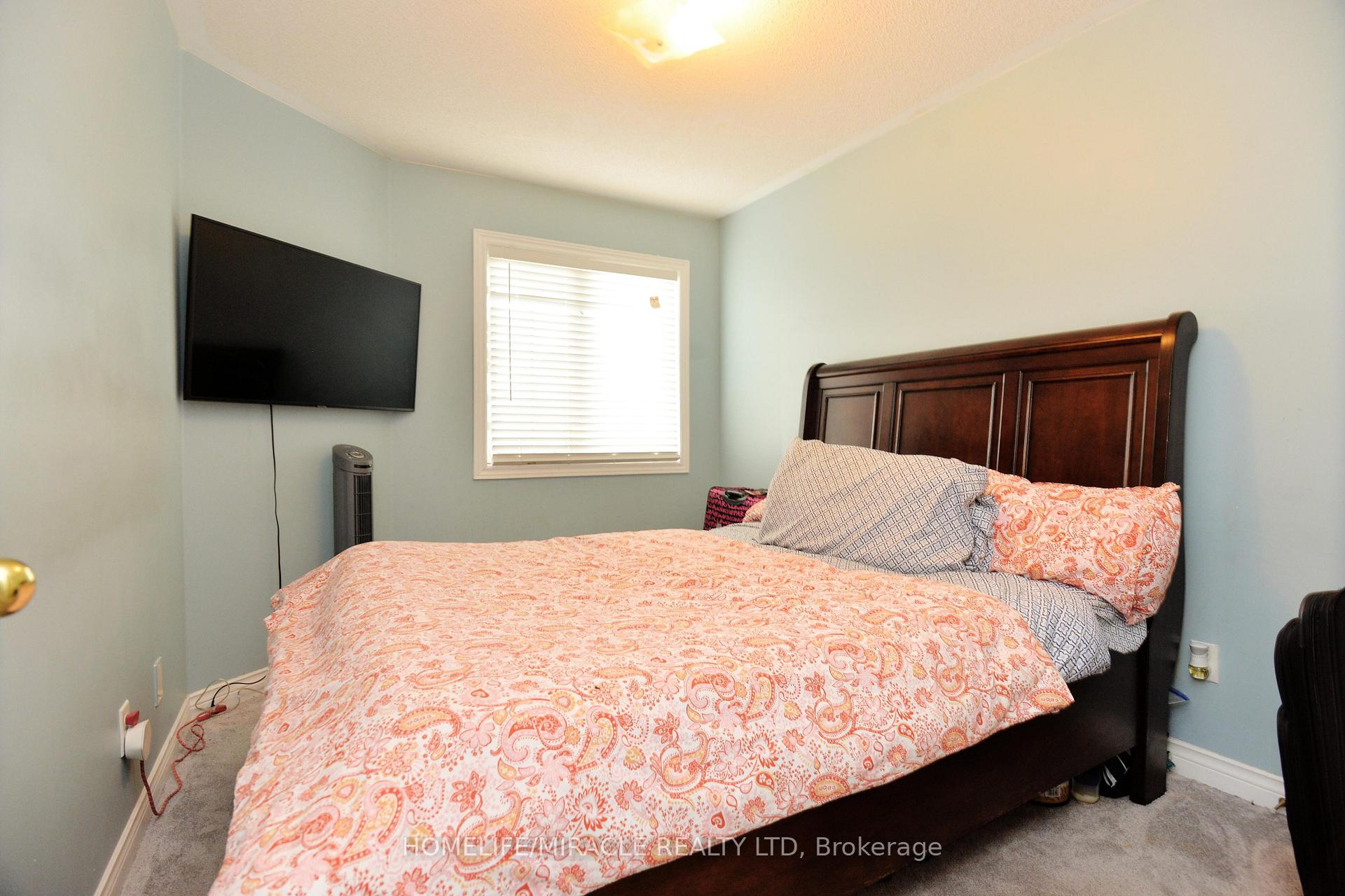 Photo 40 of 41 Cottage Crescent, Whitby, Rolling Acres — HOMEH