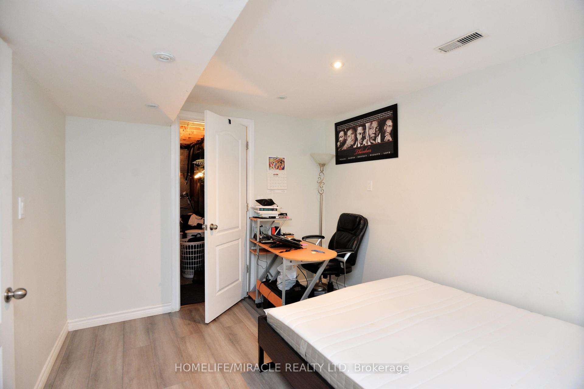 Photo 43 of 41 Cottage Crescent, Whitby, Rolling Acres — HOMEH