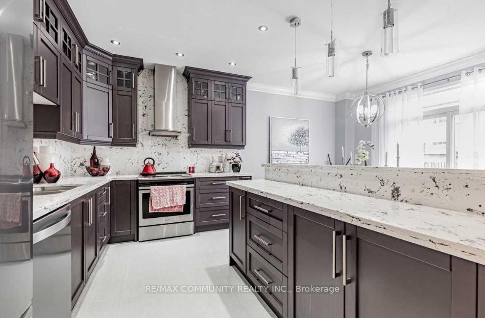Photo 14 of 16 Down Crescent, Ajax, Northwest Ajax — HOMEH